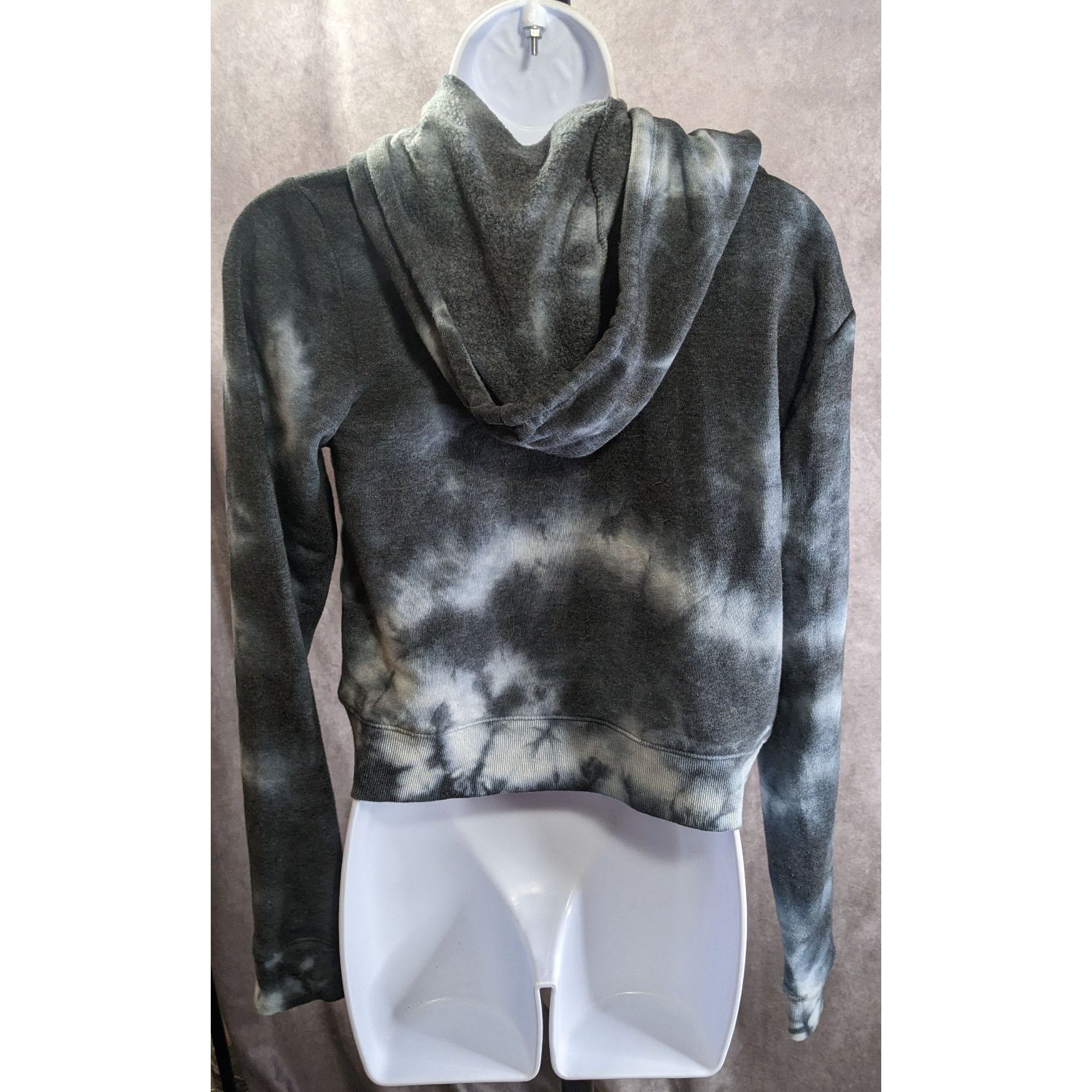 Threads 4 Thought Threads 4 Thought Womens Tie-Dye Cropped Hoodie XS Black & W Size XS / US 0-2 / IT 36-38 - 3 Thumbnail