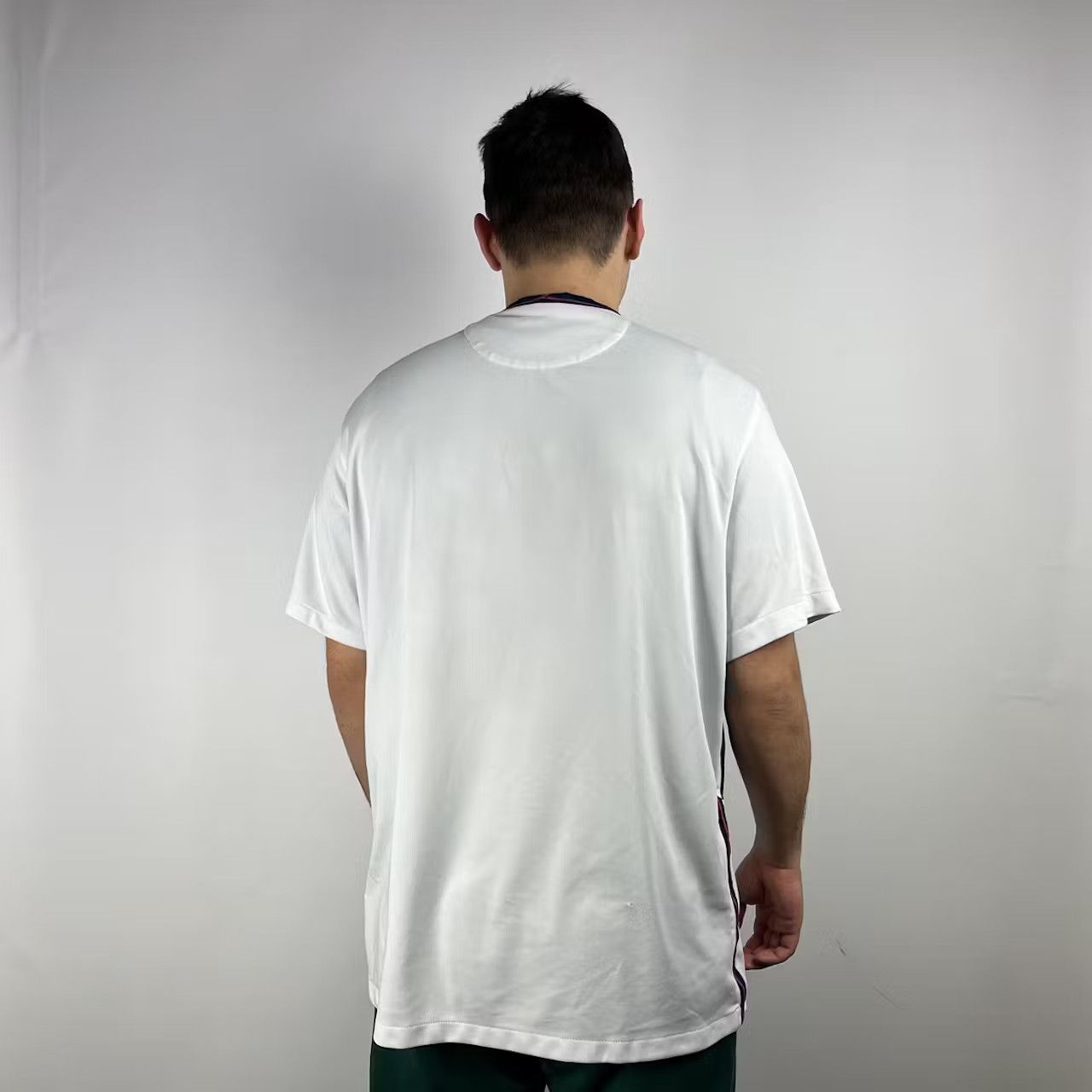 Nike Nike England jersey center logo size XXLarge Size US XXL / EU 58 / 5 - 2 Thumbnail