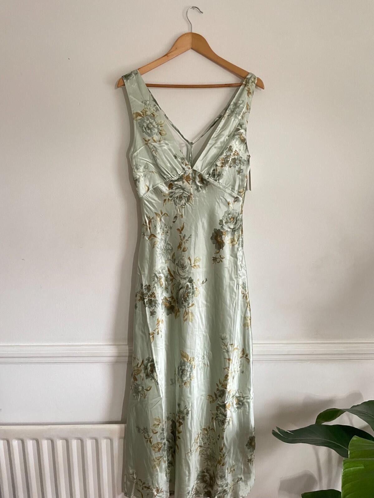 Other Thirty Thirty LA Sage Green Satin Floral Midi Dress BNWT Size M / US 6-8 / IT 42-44 - 2 Thumbnail