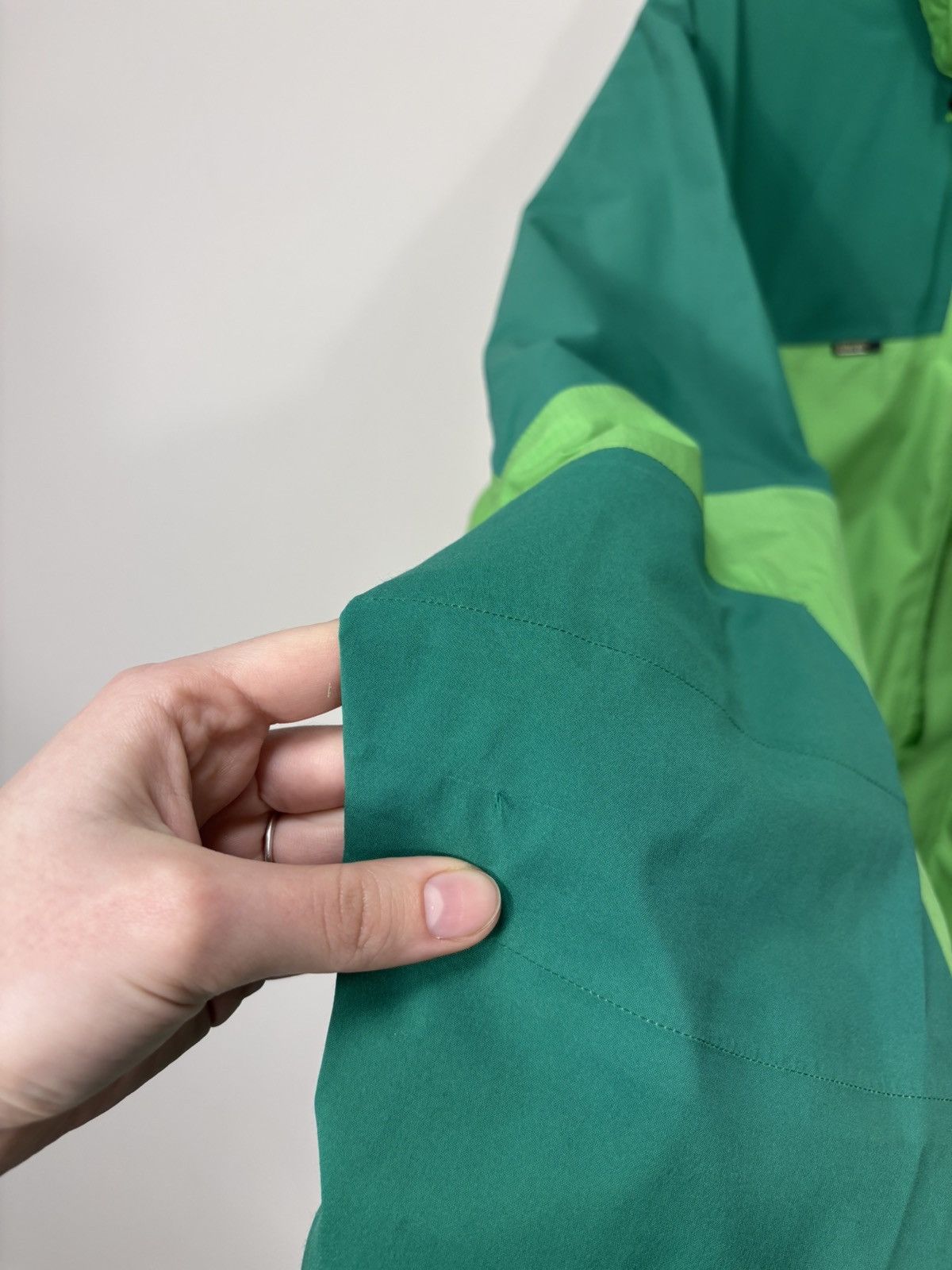 Haglofs Haglofs Men’s Gore-Tex Performance Shell Outdoor Jacket Size US L / EU 52-54 / 3 - 16 Thumbnail