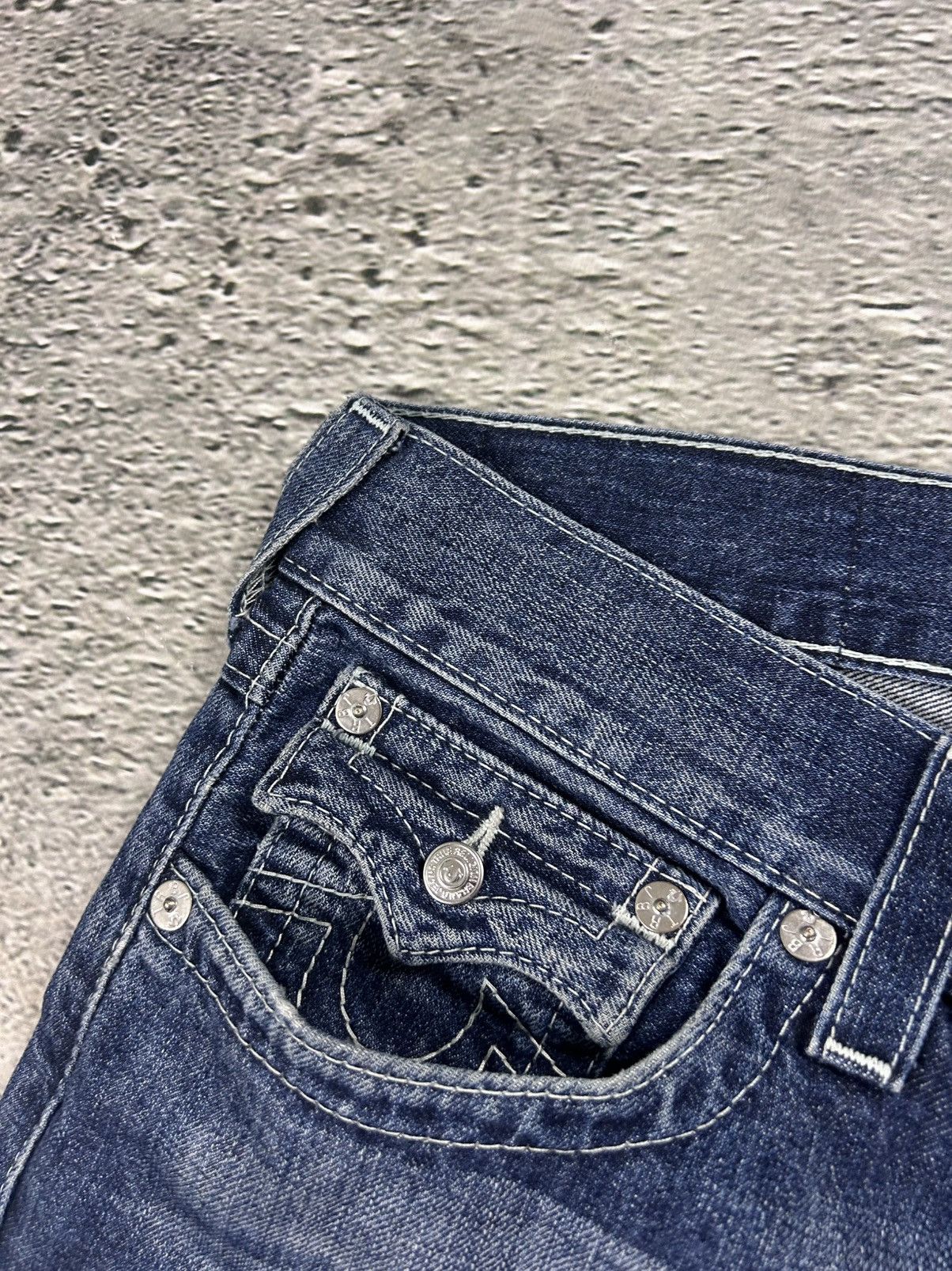 True Religion True Religion navy blue jeans white stitching Y2K Size US 34 / EU 50 - 8 Thumbnail