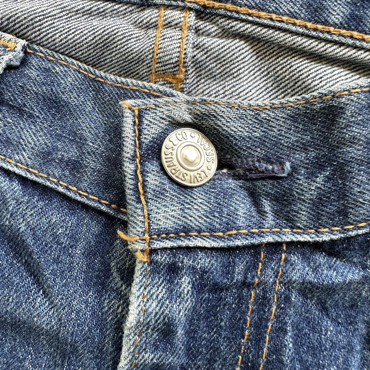 Jean × Levi's × Vintage Vintage Levi’s 505 Distressed Faded Denim Jean Pant W34 Size US 34 / EU 50 - 5 Thumbnail