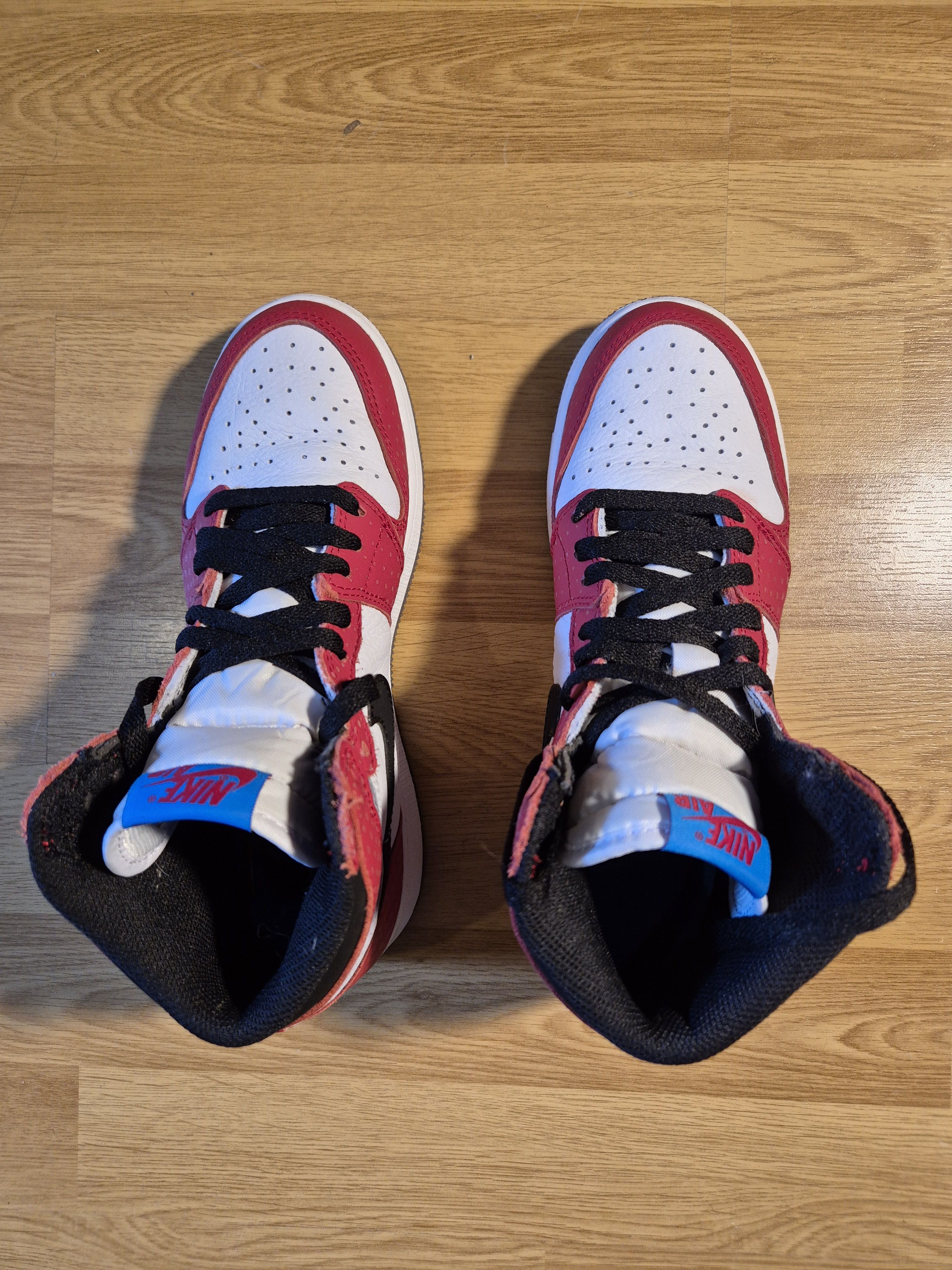 Jordan Brand Marvel x Air Jordan 1 Retro High Origin Story (GS) Size US 6 / EU 39 - 7 Thumbnail