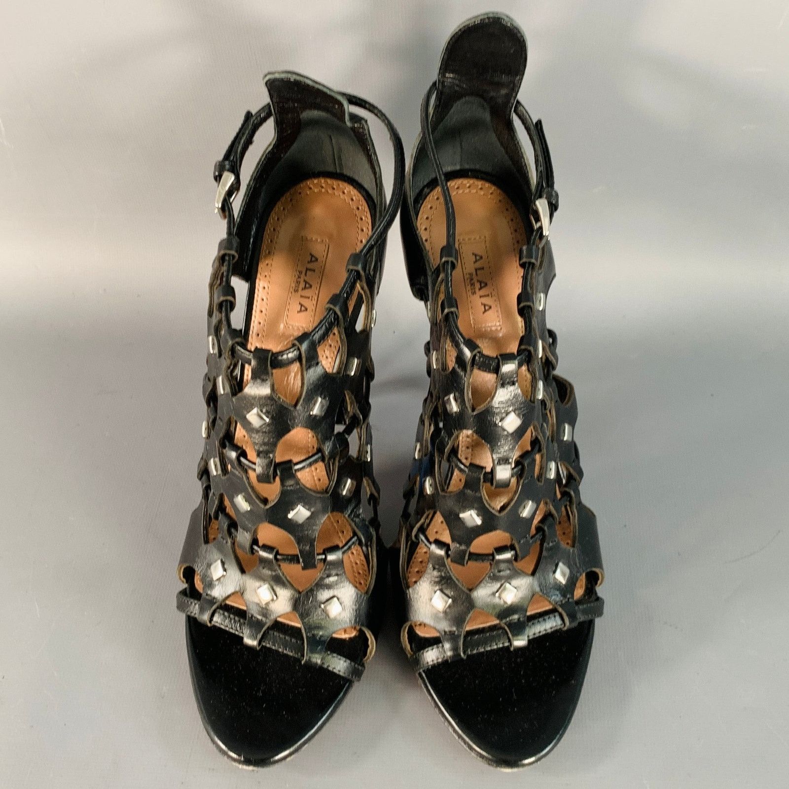 Alaia ALAIA Size 8.5 Black Leather Studded Stiletto Cage Pumps Size US 8.5 / IT 38.5 - 4 Thumbnail