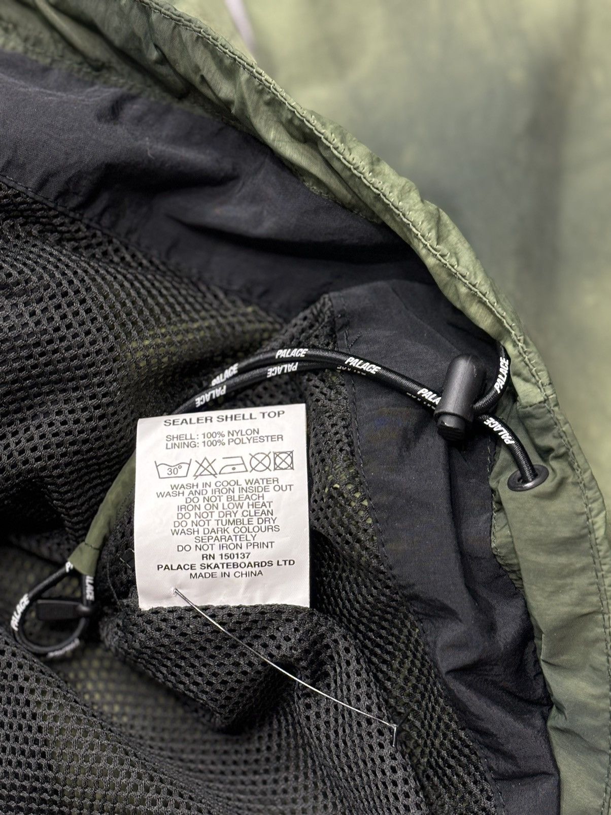 Palace Sealer Shell Top