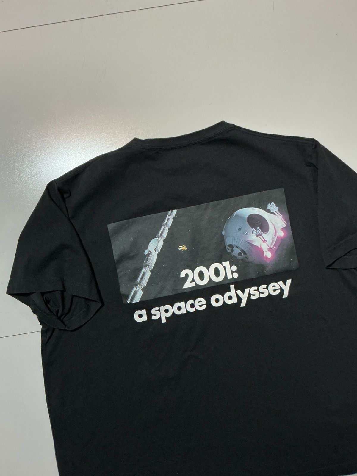 Uniqlo Uniqlo Stanley Kubrick Hal 9000 2001 A Space Odyssey T-Shirt Size US XXL / EU 58 / 5 - 5 Thumbnail