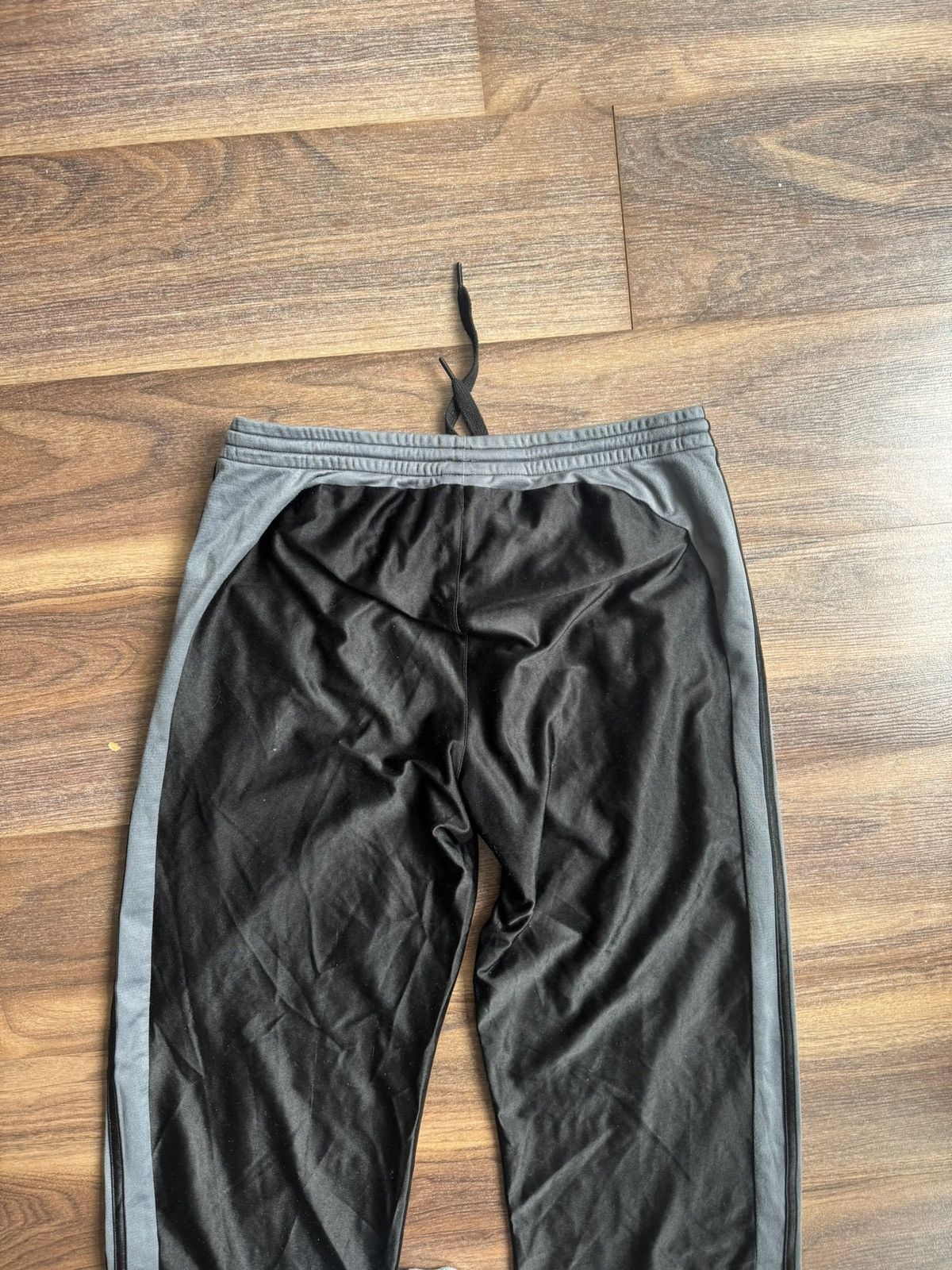 Adidas Adidas 00s trackpants Size US 34 / EU 50 - 3 Thumbnail