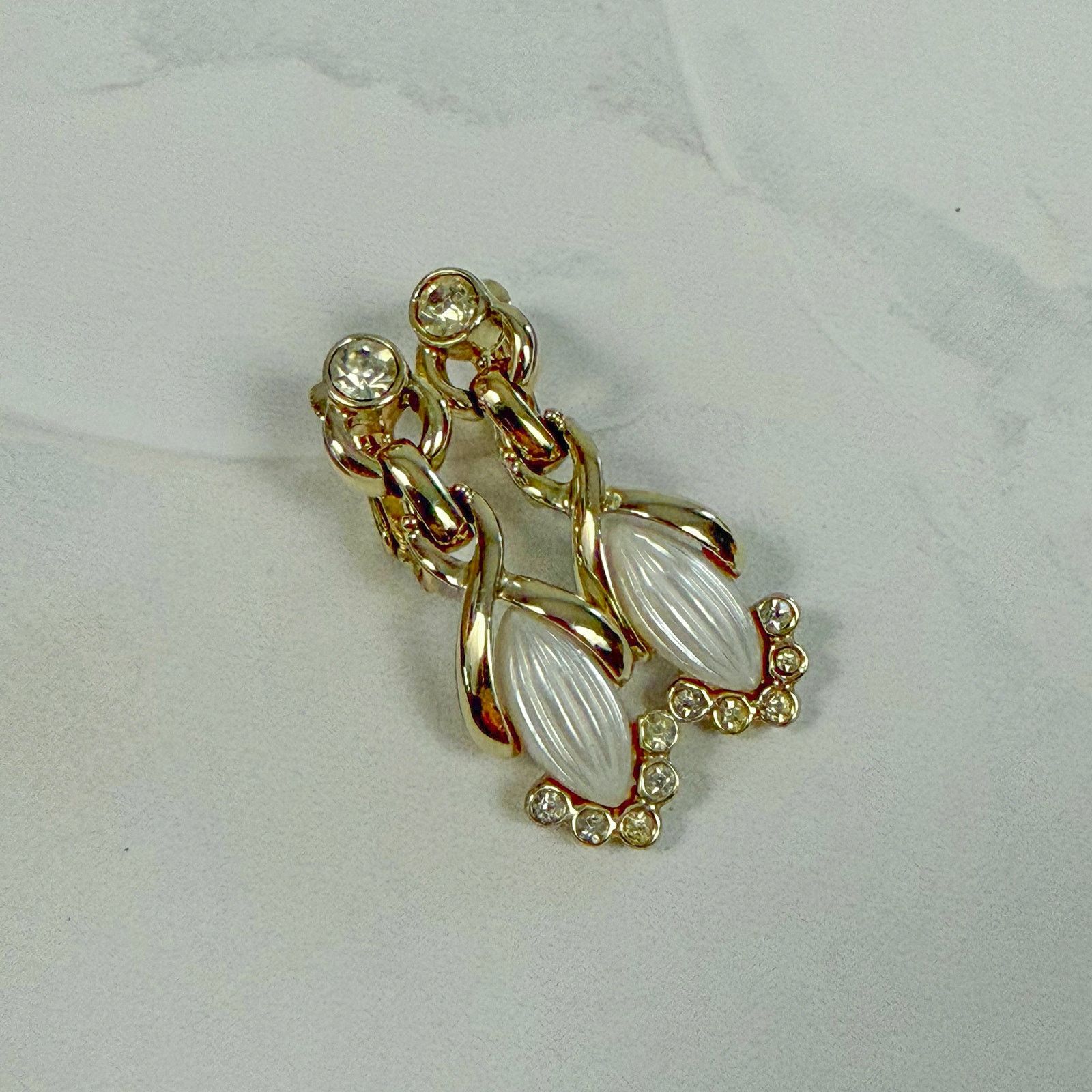 Vintage VTG 1958 Sarah Coventry My Fair Lady Thermoset Jewelry Set Size ONE SIZE - 17 Thumbnail