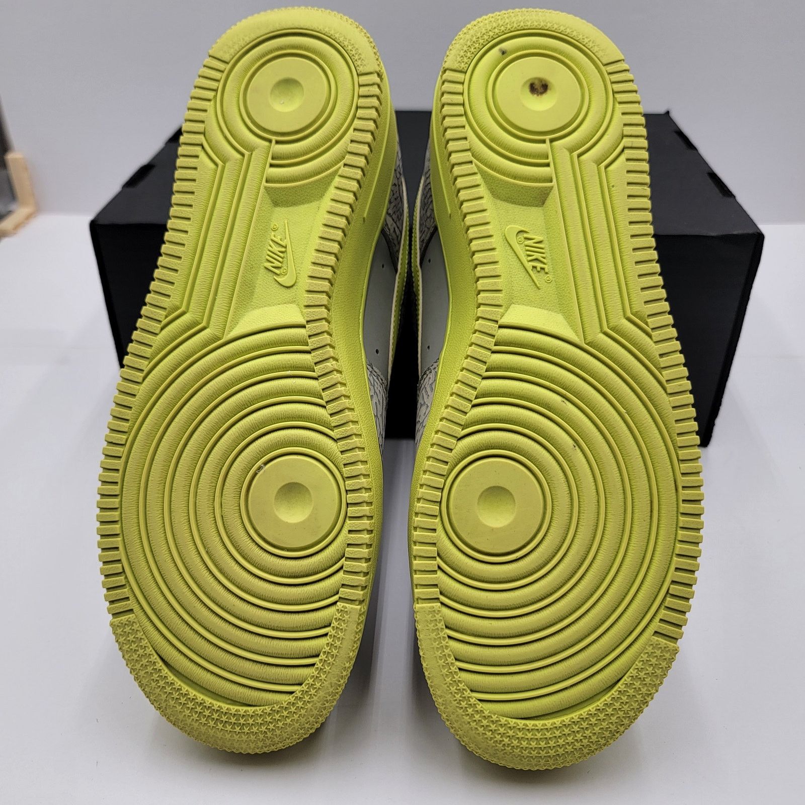 Nike Nike Air Force 1 Low 'Elephant Volt' Mens Sz 9.5 488298 041 Size US 9.5 / EU 42-43 - 5 Thumbnail