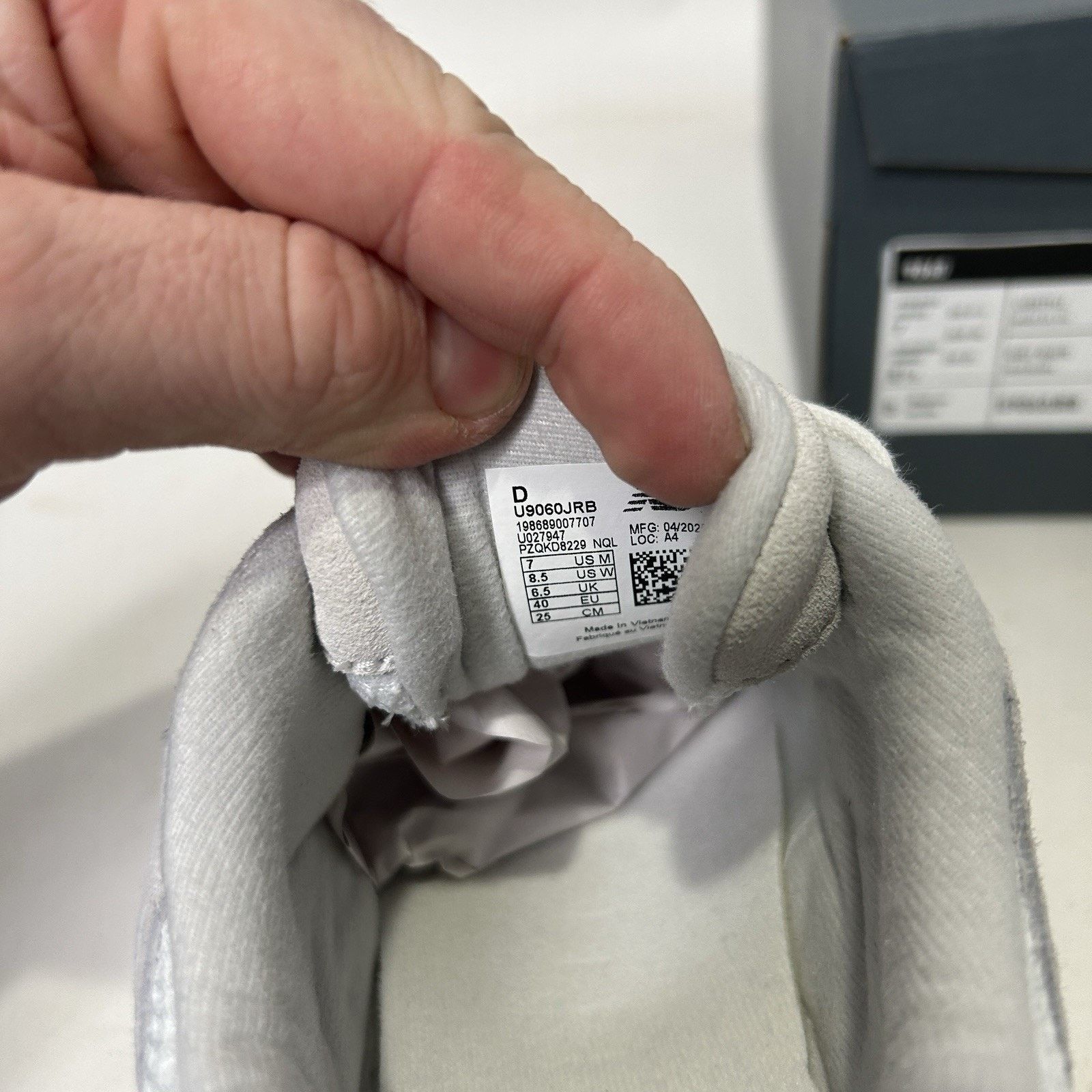 New Balance New Balance 9060 'White Black Metallic Silver' U9060JRB Size US 8.5 / IT 38.5 - 6 Thumbnail