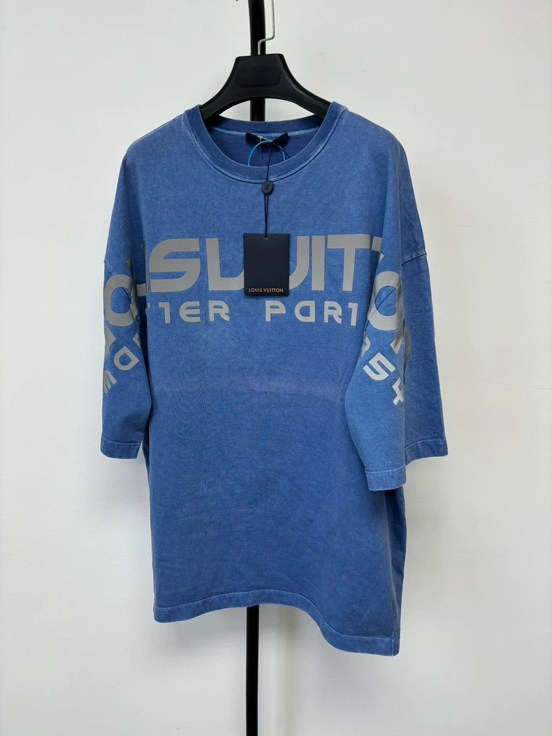 Louis Vuitton Louis Vuitton Reflective Logo short-sleeved T-shirt Size US S / EU 44-46 / 1 - 1 Thumbnail