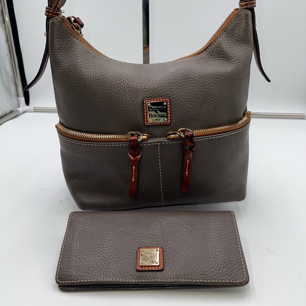 Dooney & Bourke Dooney & Bourke Pebble Grain Zipper Pocket Sac with matching Wallet Size ONE SIZE - 2 Thumbnail