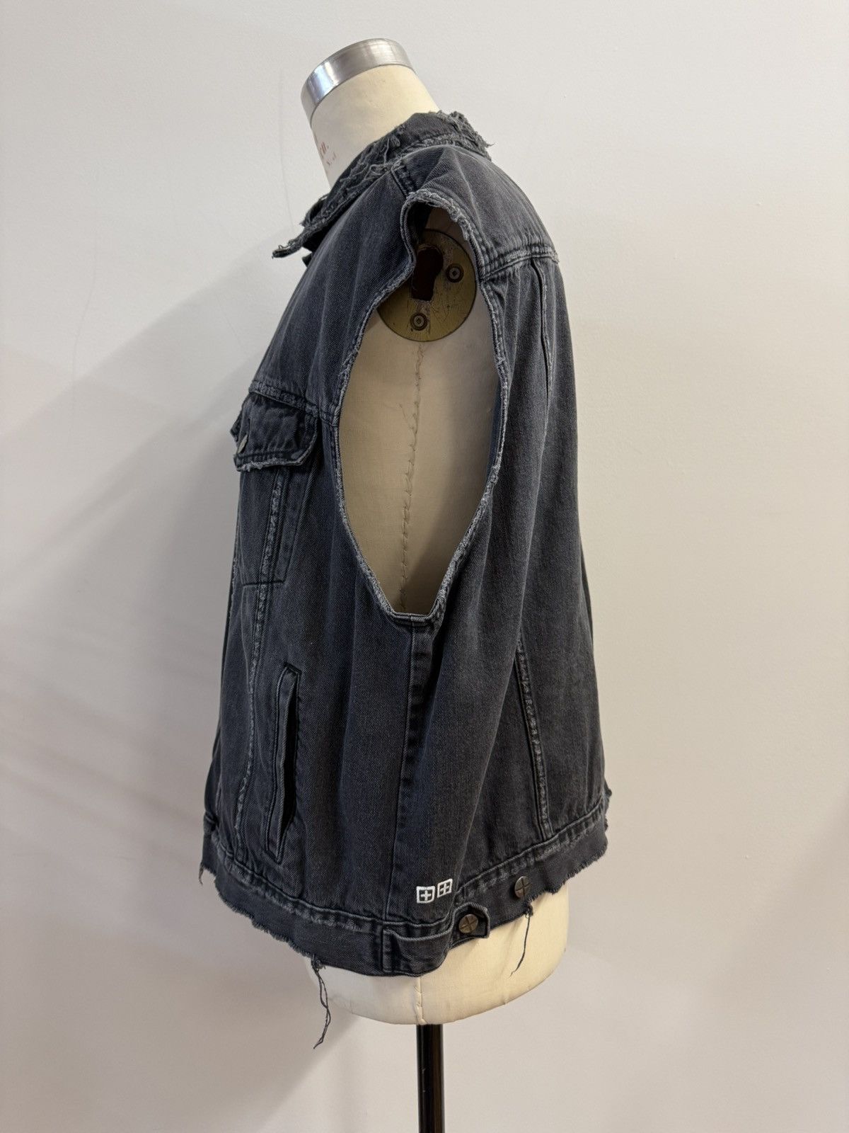 Ksubi KSUBI Faded Black Denim Vest — Cut-Off Trucker XXL Size US XXL / EU 58 / 5 - 4 Thumbnail
