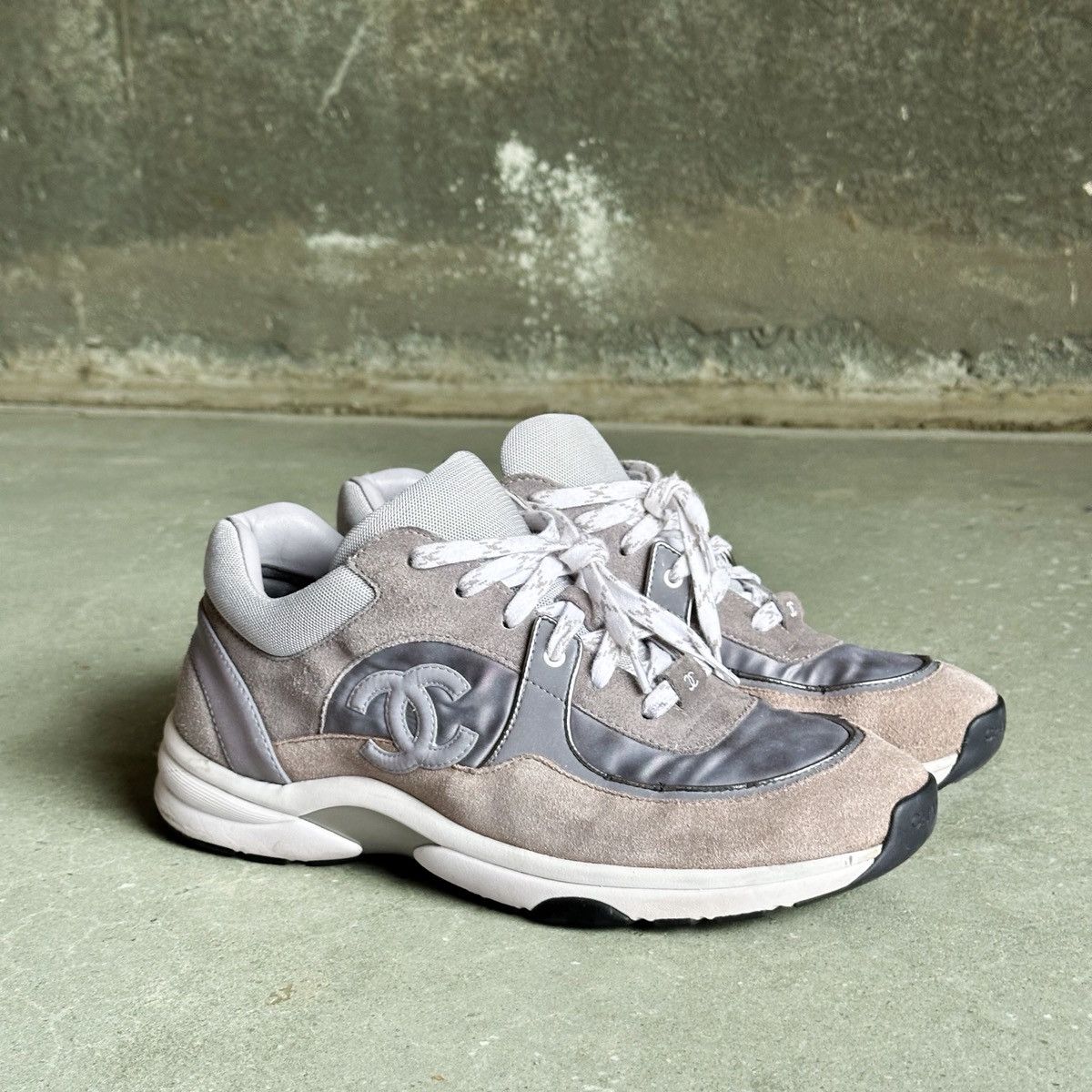 Chanel Chanel 3M CC Suede Low Top Trainer Sneakers Size US 10.5 / EU 43-44 - 2 Thumbnail