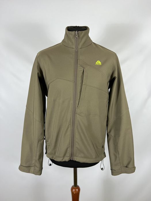 Nike Vintage Nike ACG soft shell jacket | Grailed