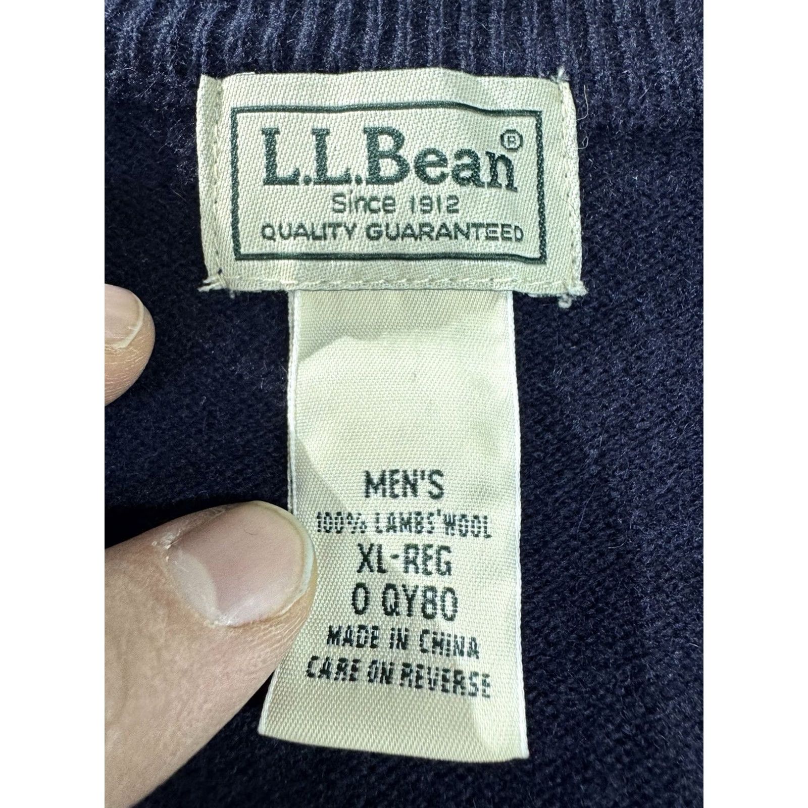 Vintage LL Bean Men's Lambswool V-Neck Pullover Sweater Vest Navy Blue Size XL Size US XL / EU 56 / 4 - 2 Thumbnail