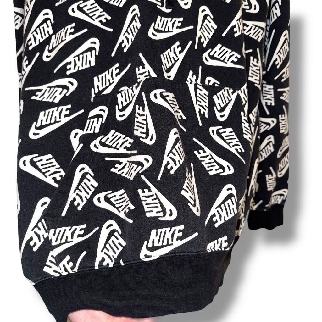 Nike Nike Black Bones Embroidered Cotton All-Over Print Pullover Hoodie Sz M Size US M / EU 48-50 / 2 - 3 Thumbnail