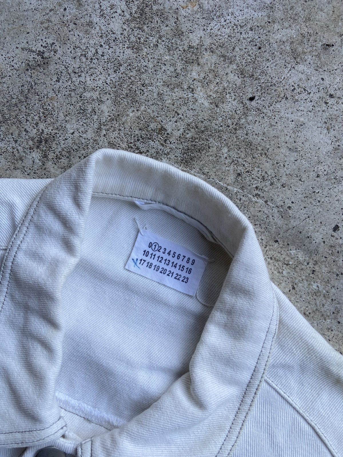 Maison Margiela SS2020 Maison Margiela Off White Denim Oversized Jacket Size US L / EU 52-54 / 3 - 3 Thumbnail