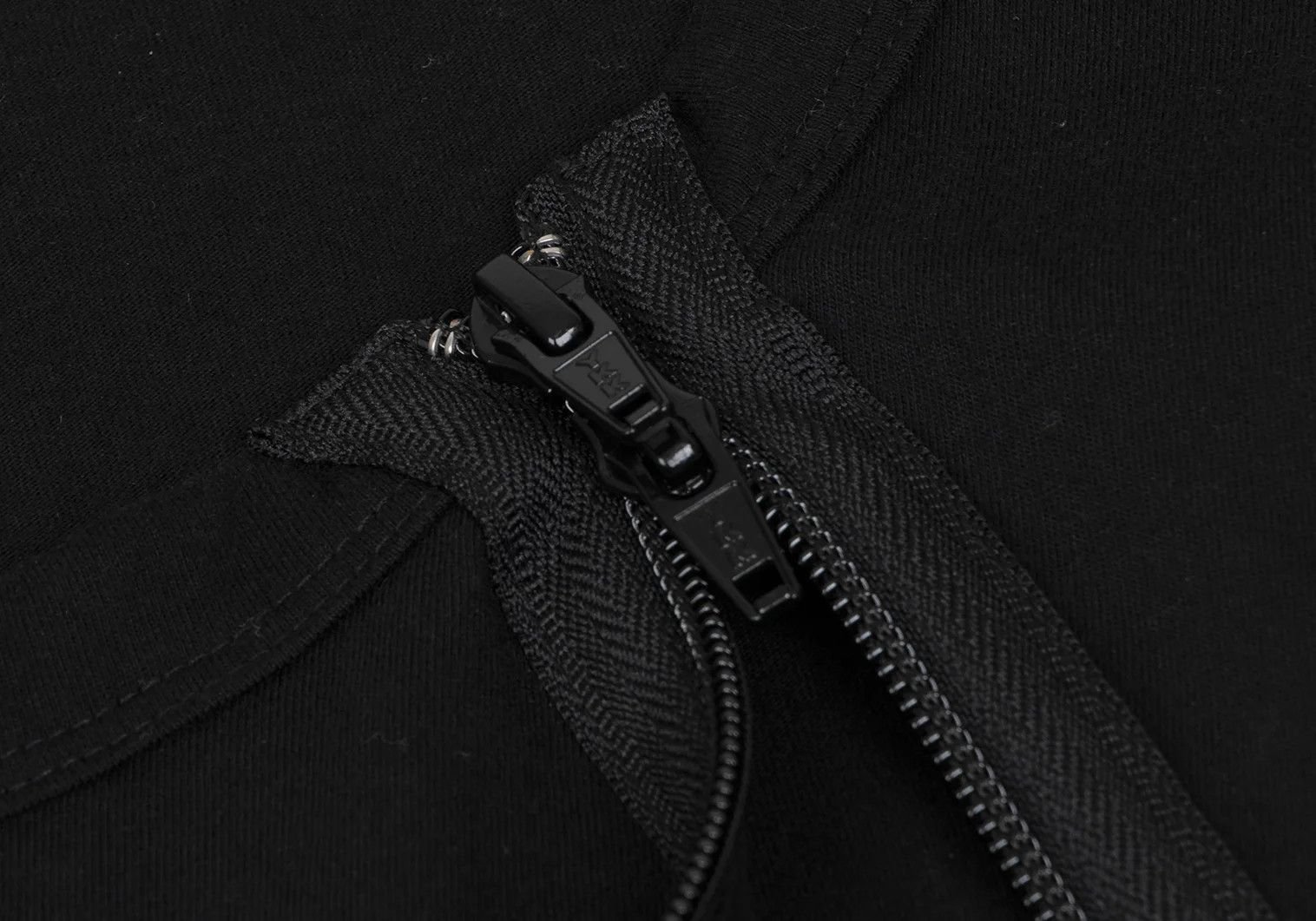 Yohji Yamamoto Long Bias Zip Long Sleeve T-Shirt in Black Size 3 Size US L / EU 52-54 / 3 - 8 Thumbnail