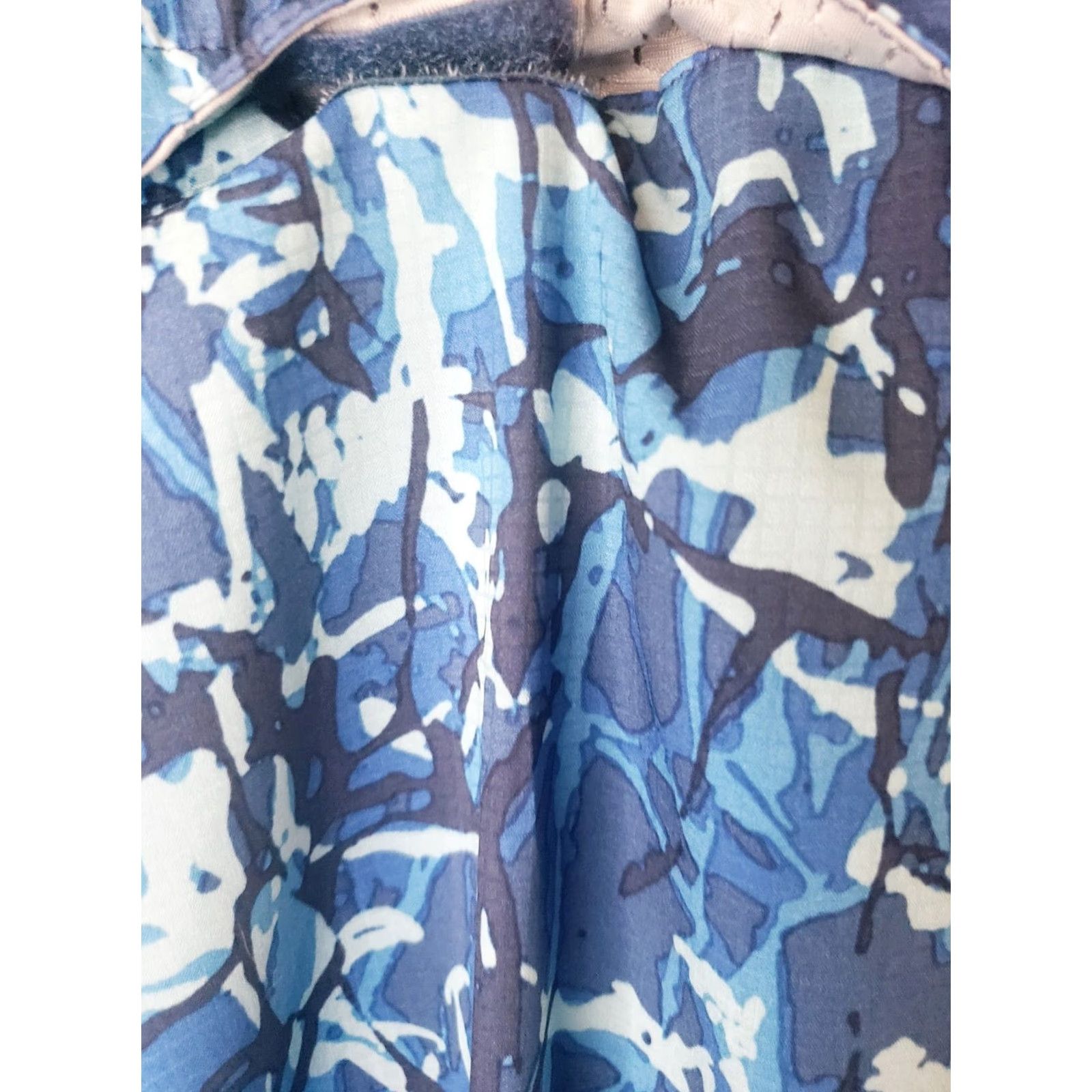 Vintage Silver Bait Men's Fishing Shirt Short Sleeve Blue Camo Print XL Ventilated Breathable All Seasons Button-Up Shirt Mens Size US XL / EU 56 / 4 - 6 Thumbnail