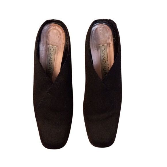 Donald Pliner Donald J Pliner Size 8.5M Women's Black Square-Toe Slip-On S Size US 8.5 / IT 38.5 - 2 Thumbnail