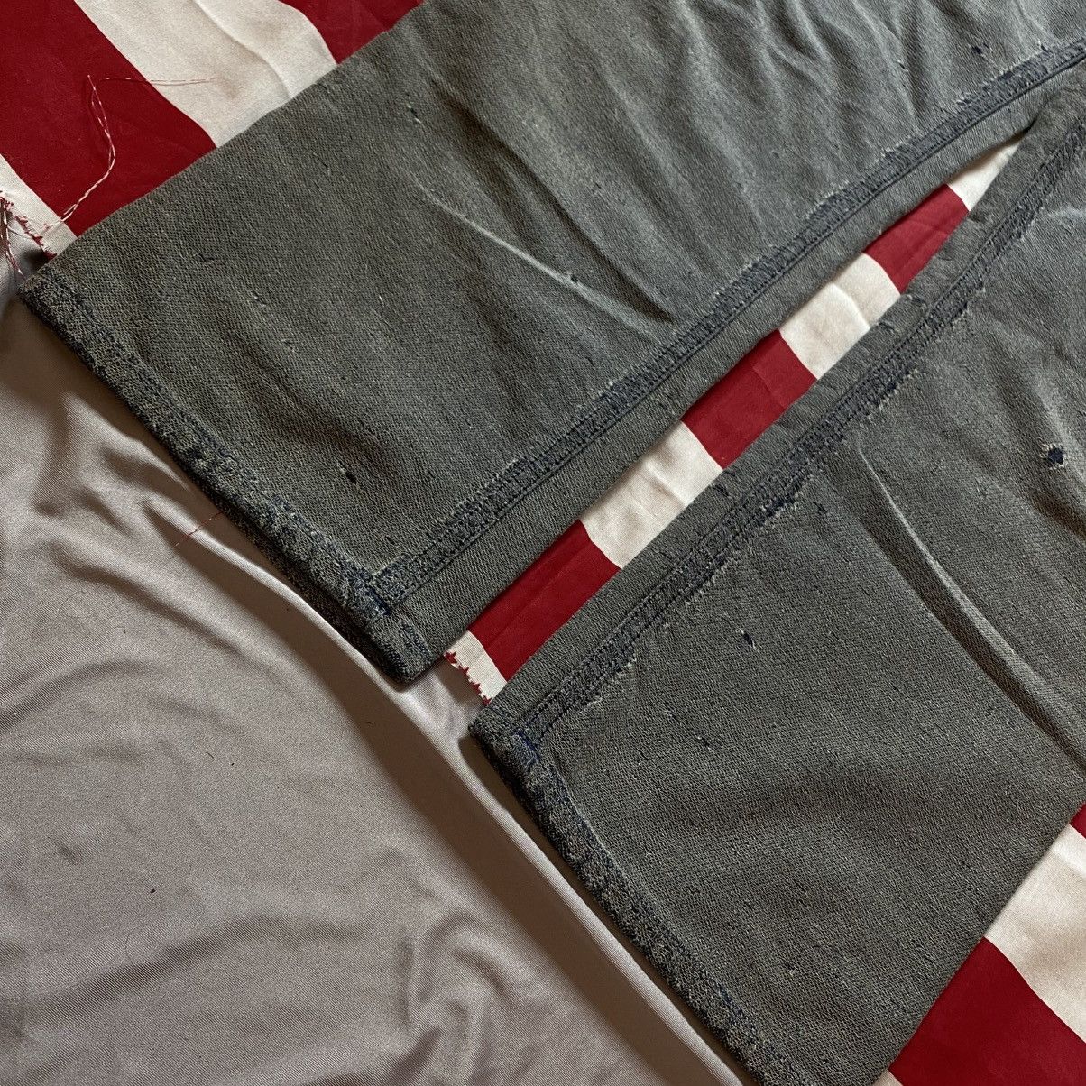 Acne Studios × Japanese Brand Rarest Ance Studios distressed inside out avant-garde jeans Size US 32 / EU 48 - 7 Thumbnail