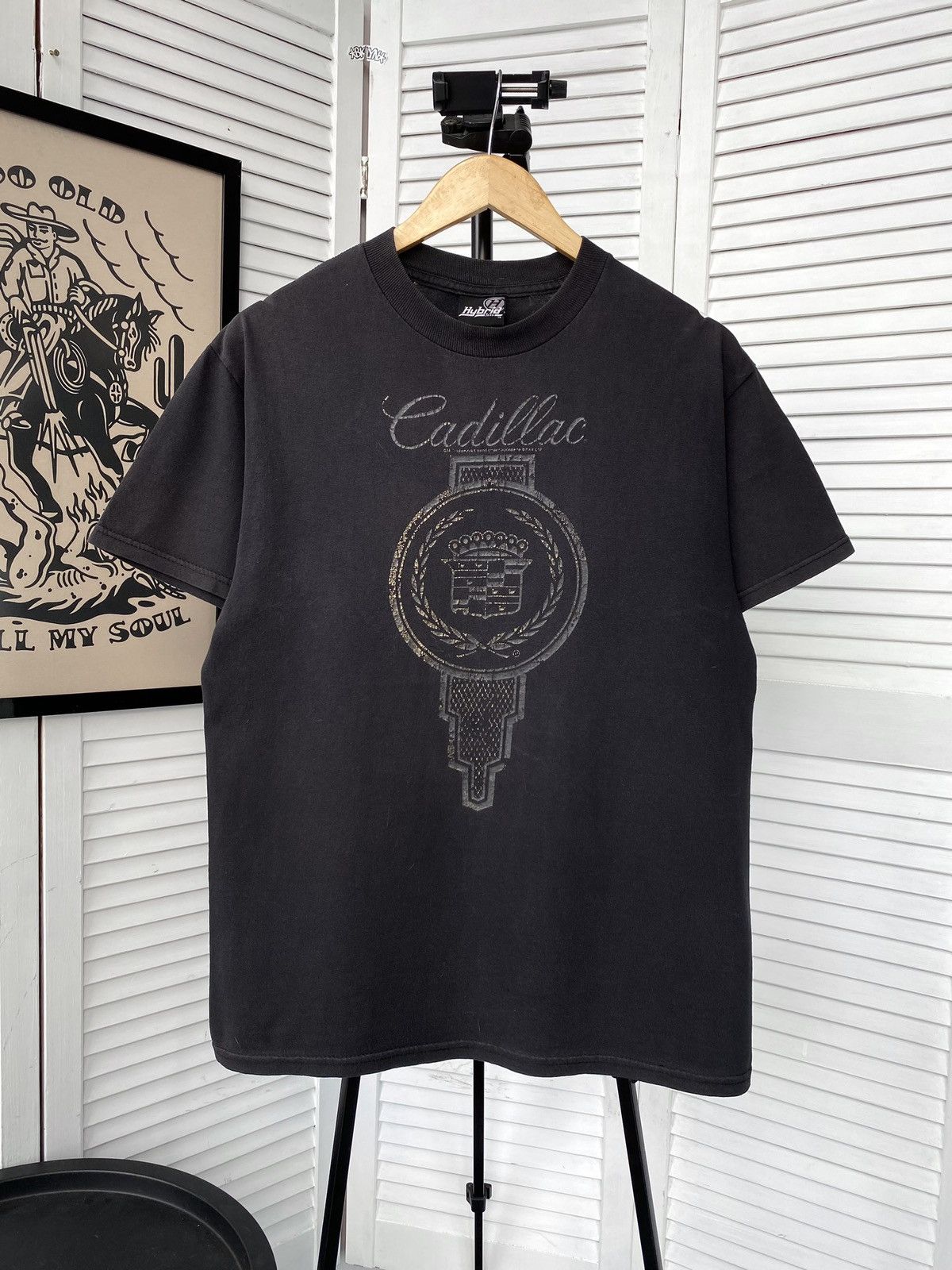 Cadillac × Vintage Vintage Cadillac Faded Racing Gold Logo Tee Shirt Size US M / EU 48-50 / 2 - 1 Thumbnail