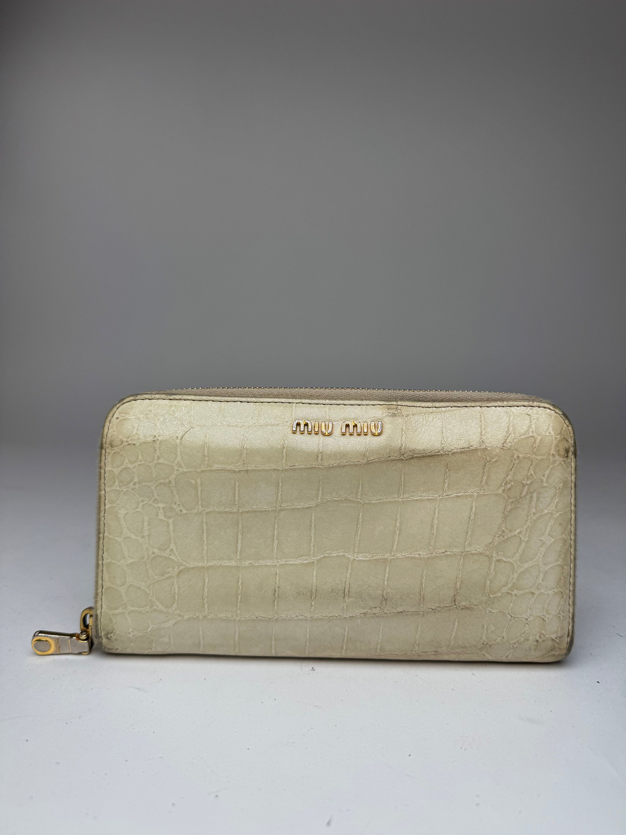 Miu Miu Vintage Leather wallet white Size ONE SIZE - 1 Thumbnail