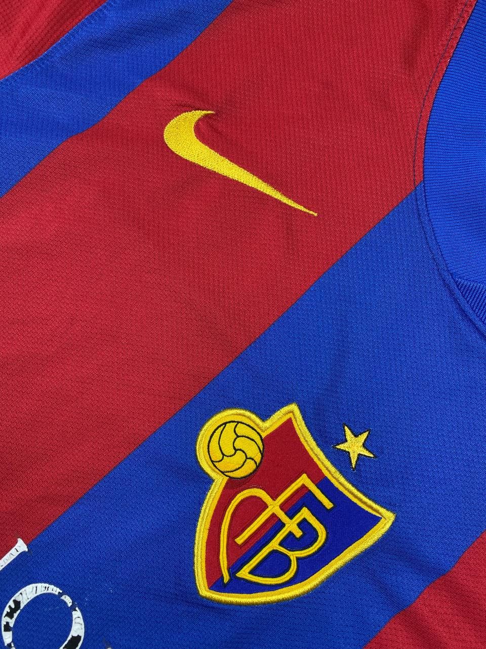 Nike Nike FC Basel 2011 2012 Home Football Shirt Soccer Jersey Size US L / EU 52-54 / 3 - 5 Thumbnail