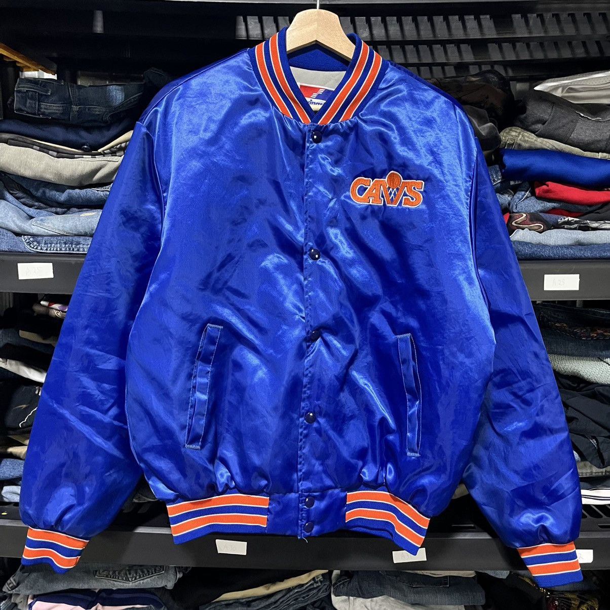 Swingster VTG Cleveland Cavaliers Swingster 80s Satin Bomber Jacket Size US L / EU 52-54 / 3 - 3 Thumbnail