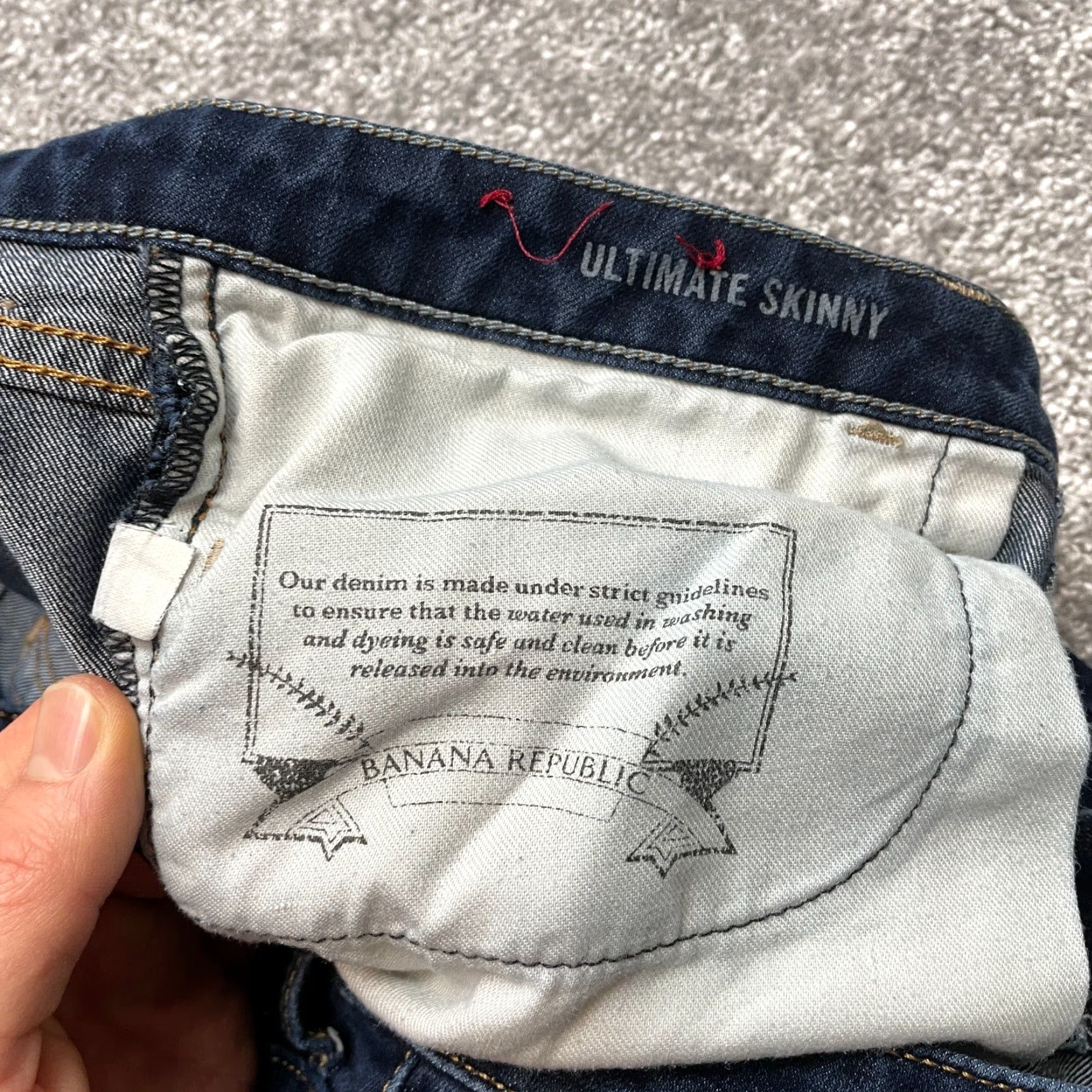 Banana Republic Banana Republic Jeans Womens Skinny Ultimate Denim Dark Wash 29 31x27 Blue Stretch 5-Pocket Modern Rise Mid/8.5-10.5in Size 24" / US 00 / IT 34 - 4 Thumbnail