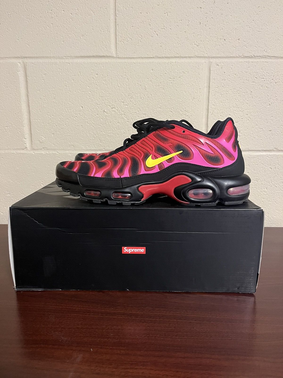 Nike × Supreme Supreme x Nike Air Max Plus TN | Grailed