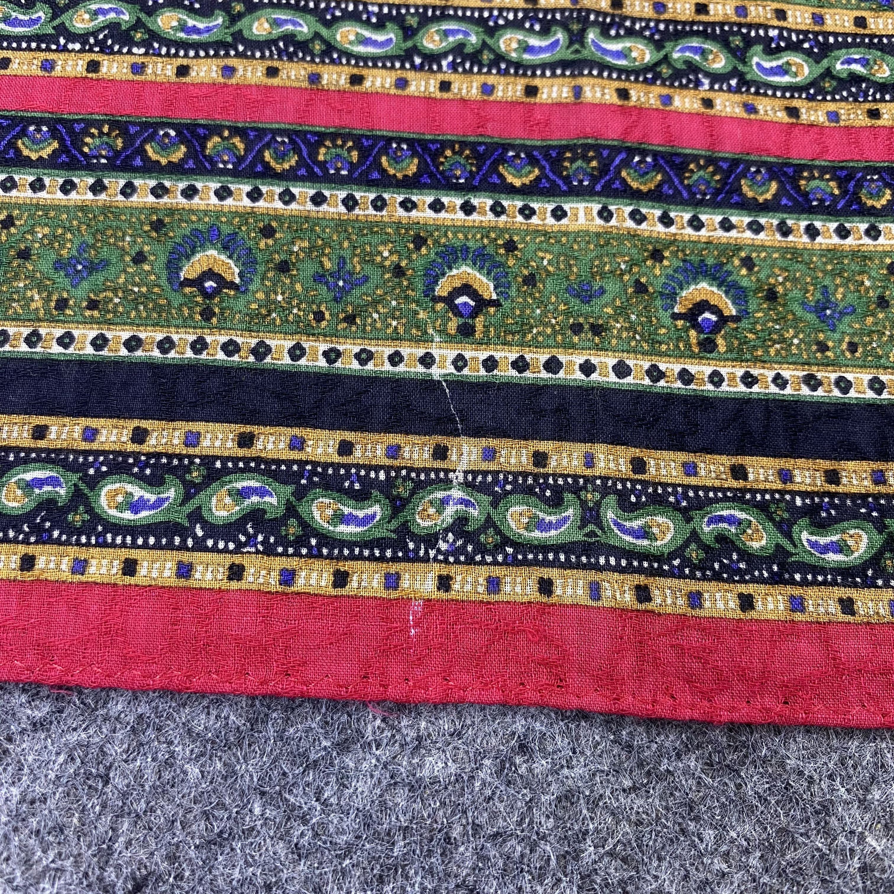 Yves Saint Laurent Yves Saint Laurent Handkerchief Neckerchief Bandana-B1928 Size ONE SIZE - 8 Thumbnail