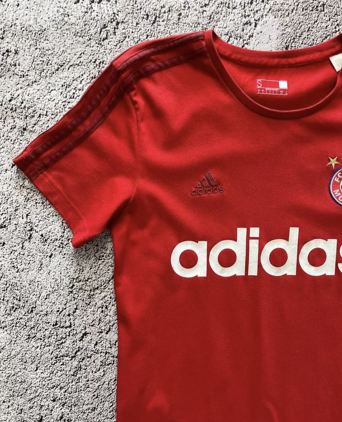 Adidas × Vintage FC Bayern Munich Shirt Adidas 2015 Soccer Red Size S Size US S / EU 44-46 / 1 - 3 Thumbnail