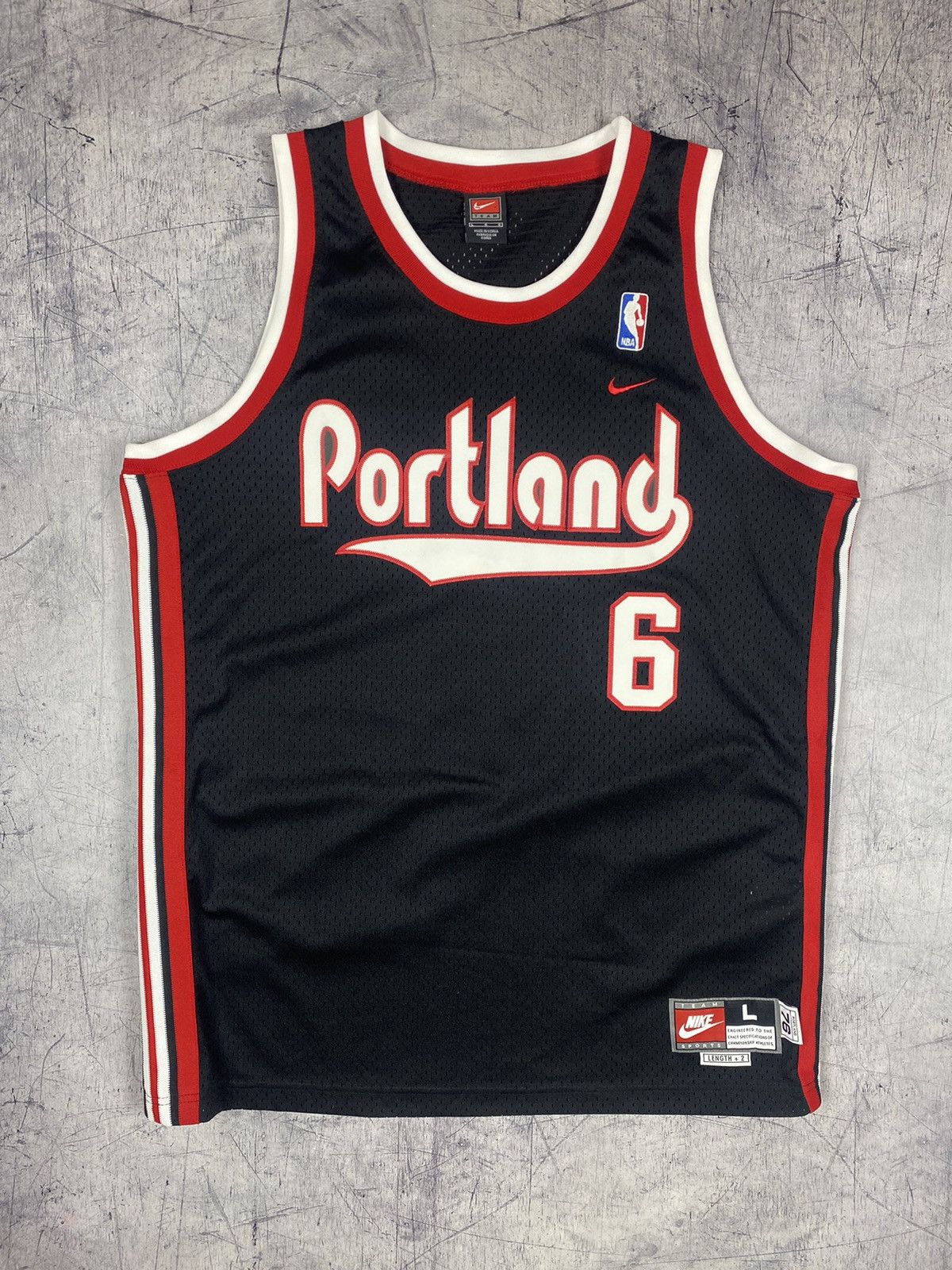 NBA × Nike × Vintage Vintage 90s Nike NBA Portland Bonzi Wells #6 Soccer Jersey Size US L / EU 52-54 / 3 - 2 Thumbnail