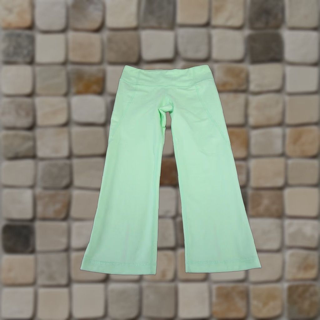 Lululemon VINTAGE Lululemon Pants Womens Medium Green Yoga Capri Activewear Sports Athleisure 2010s Size 27" / US 4 / IT 40 - 1 Thumbnail