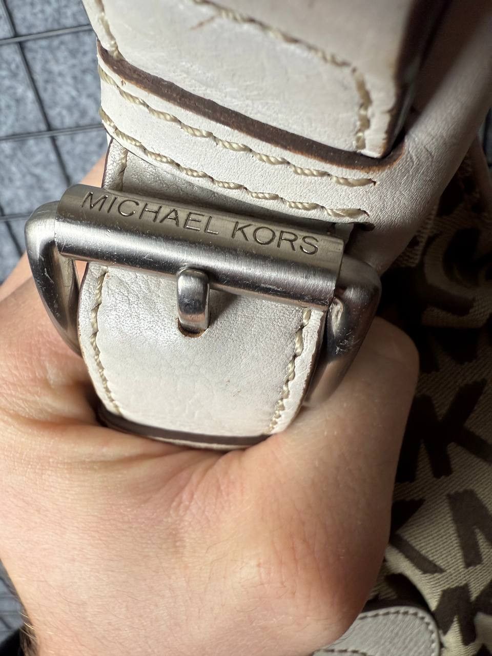 Michael Kors Michael Kors Monogram Handle Bag Size ONE SIZE - 10 Thumbnail