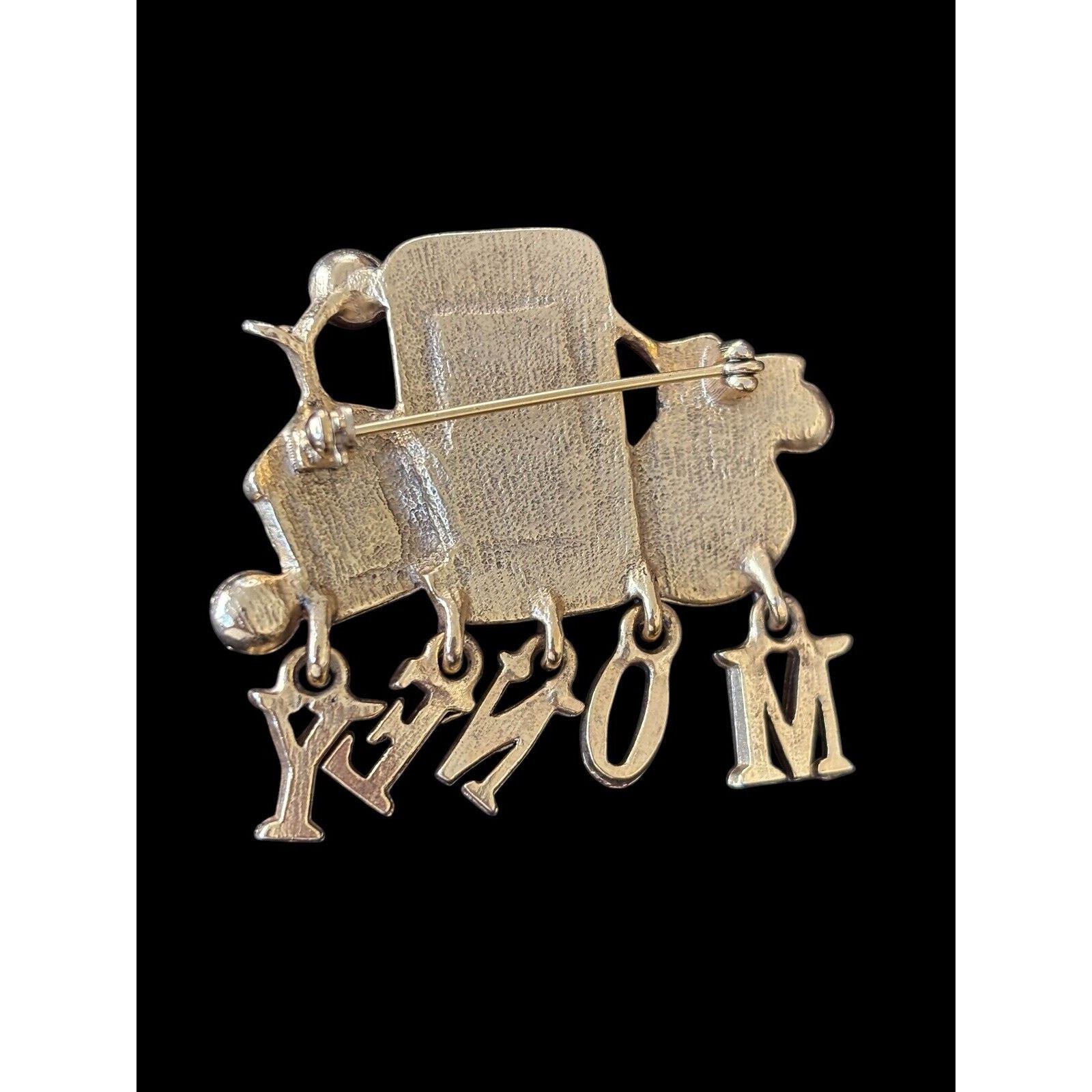 Other MONEY BAGS DANGLE BROOCH Gold Tone RHINESTONE Gambling Size ONE SIZE - 2 Thumbnail