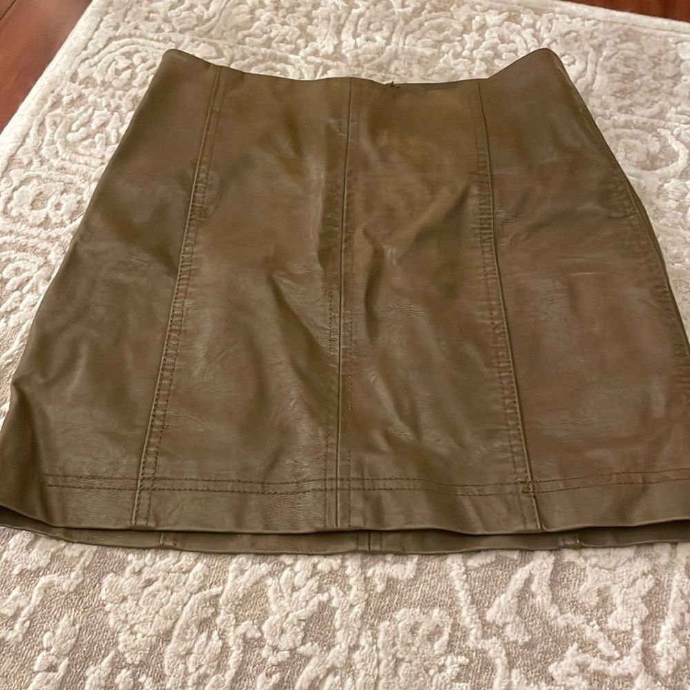 Free People Free people faux leather mini skirt Size XS / US 0-2 / IT 36-38 - 1 Thumbnail