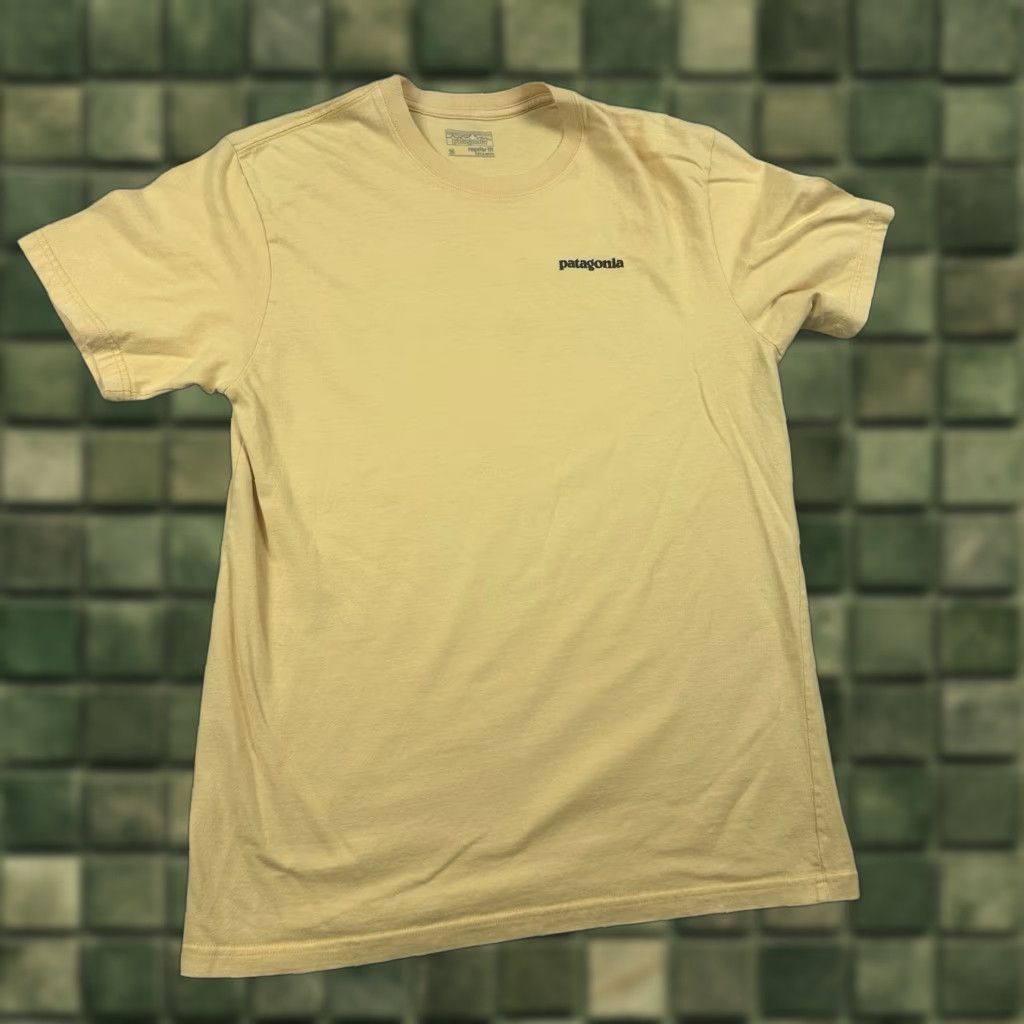 Patagonia Patagonia T Shirt Mens Medium Yellow Double Sided Hiking Outdoor Regular Fit Mens Size US M / EU 48-50 / 2 - 1 Thumbnail