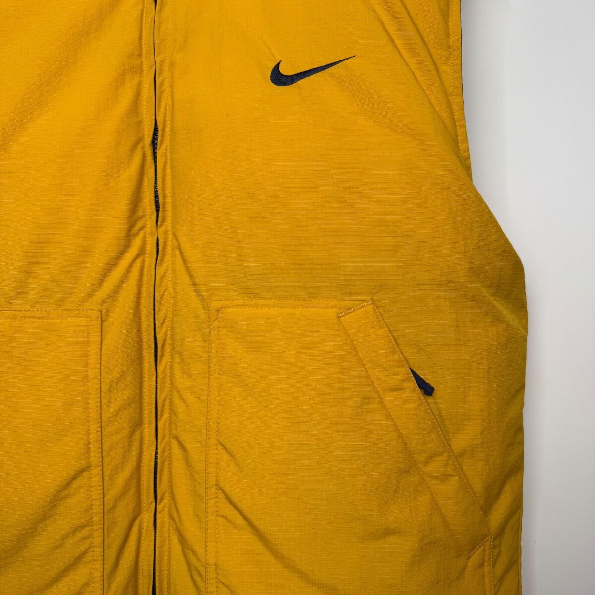 Nike NIKE 90s VINTAGE PUFFER REVERSIBLE DOWN VEST NAVY BLUE GILET Size US M / EU 48-50 / 2 - 23 Thumbnail