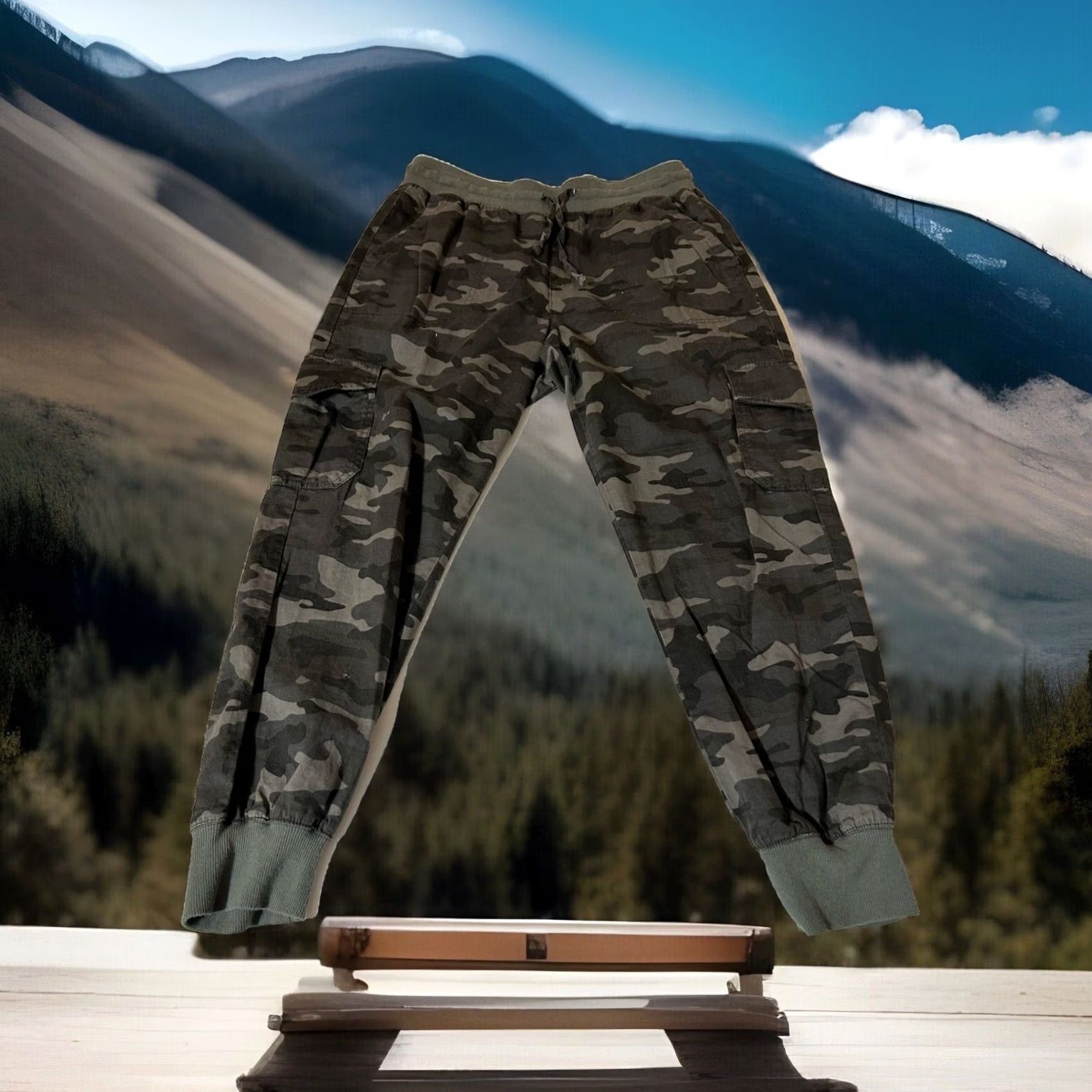 Gap Gap Cargo Pants Women Small Camo Pull Up Drawstring Elastic Waist Size 32" / US 10 / IT 46 - 5 Thumbnail