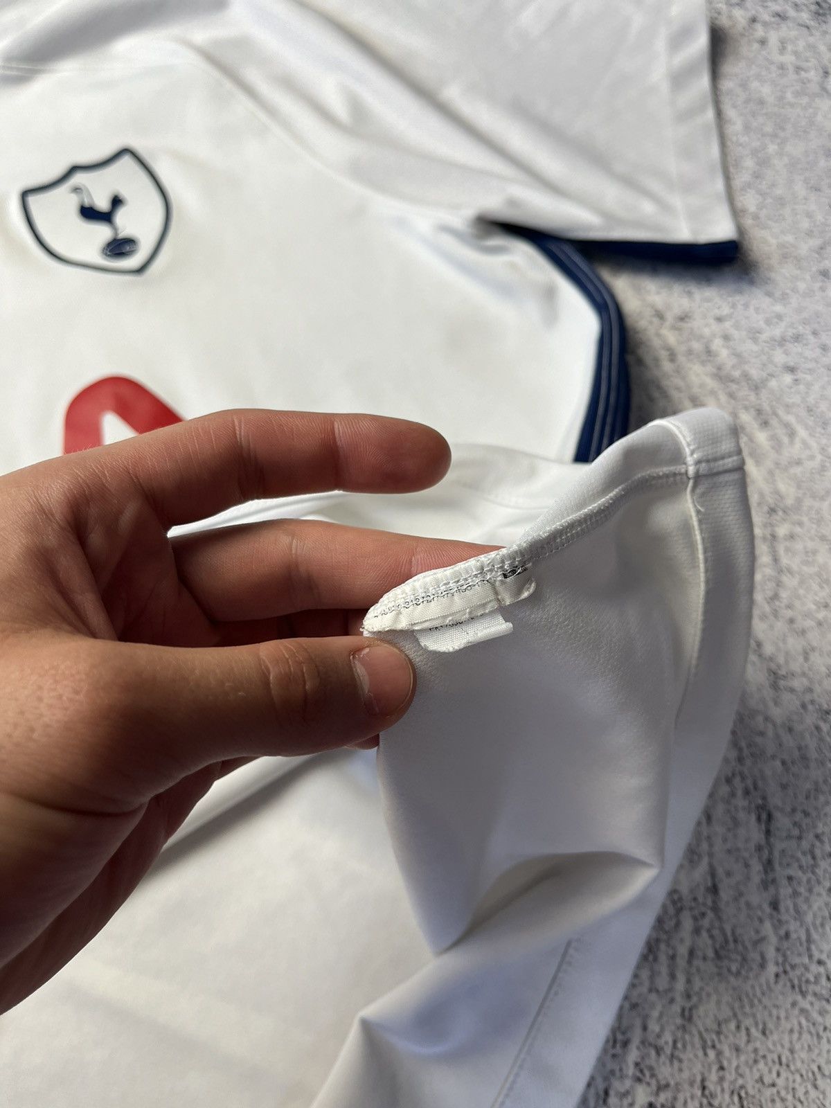 Nike TOTTENHAM HOTSPUR 2017/2018 HOME FOOTBALL SHIRT NIKE Size US XL / EU 56 / 4 - 14 Thumbnail