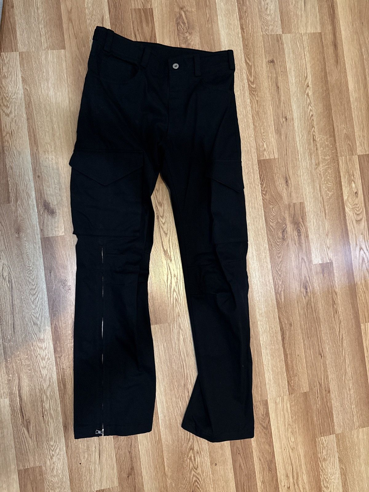 Japanese Brand Side Service Cargo Size US 32 / EU 48 - 1 Thumbnail