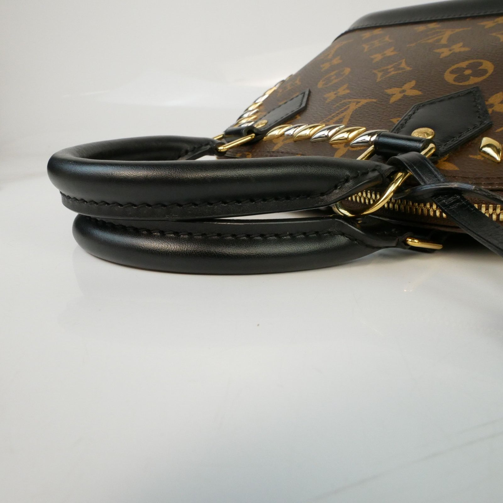 Louis Vuitton Louis Vuitton Limited Crystal Lining Alma BB Size ONE SIZE - 6 Thumbnail