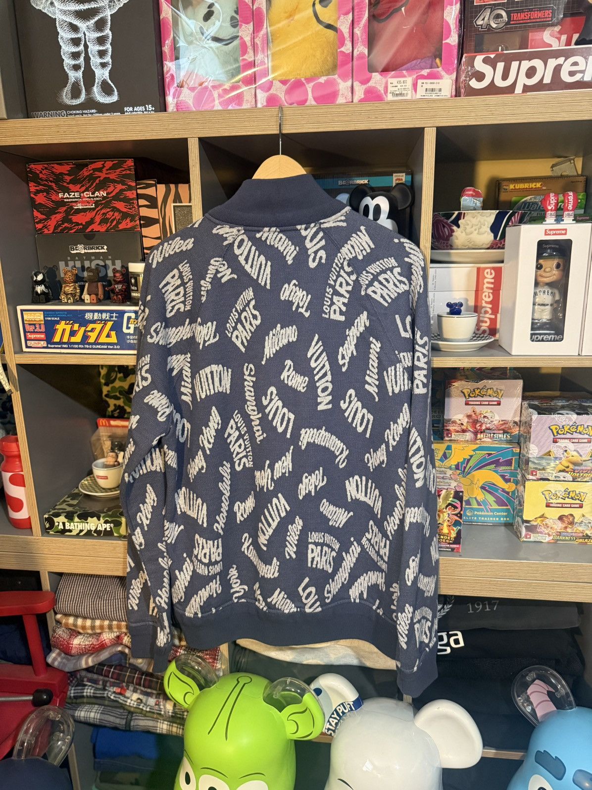 Louis Vuitton Louis Vuitton Cities 2018 Quarter-Zip Pullover Size US XL / EU 56 / 4 - 2 Thumbnail