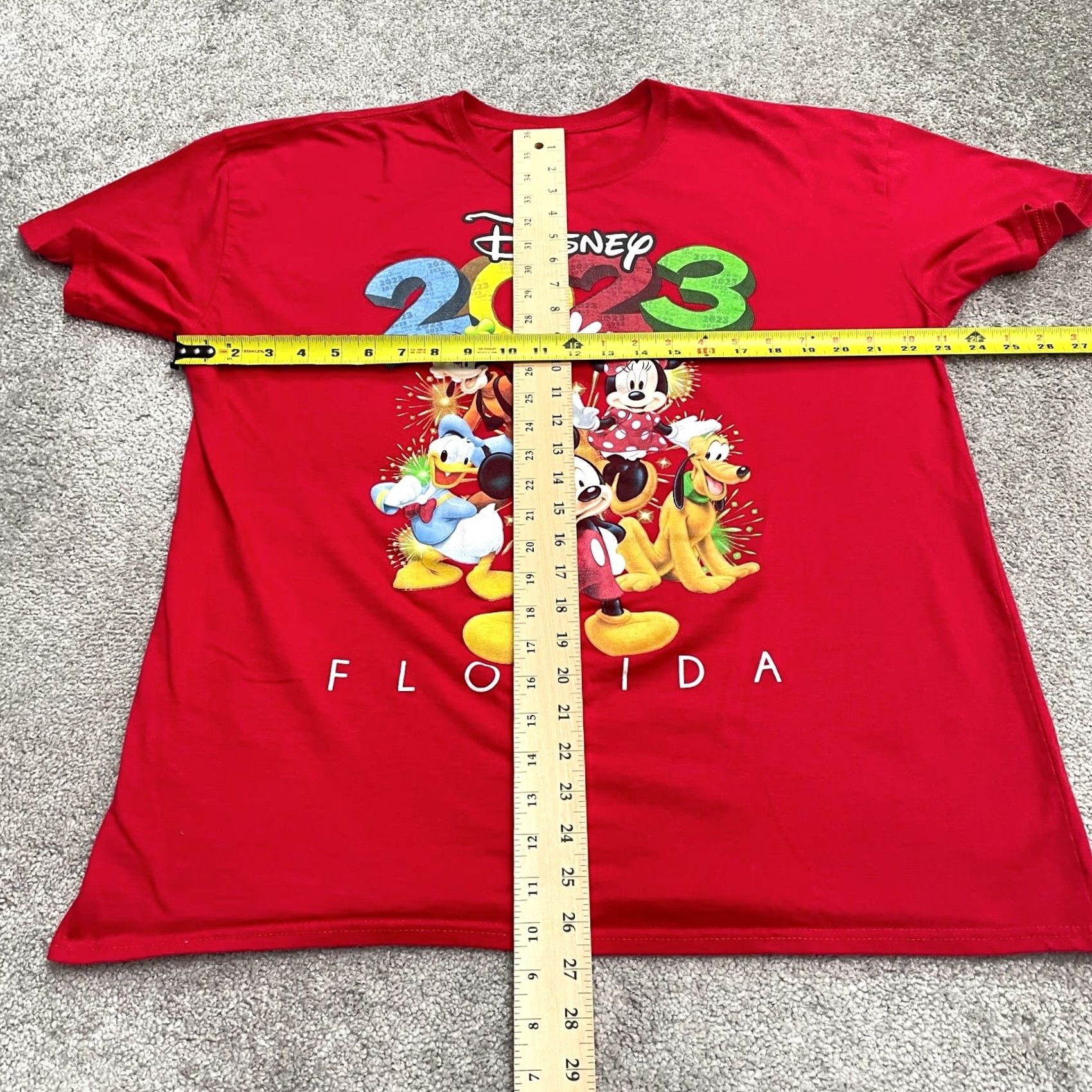 Disney Disney Mickey And Friends Graphic T-Shirt Mens Large Red Crew Neck Casual Tee Size US L / EU 52-54 / 3 - 4 Thumbnail