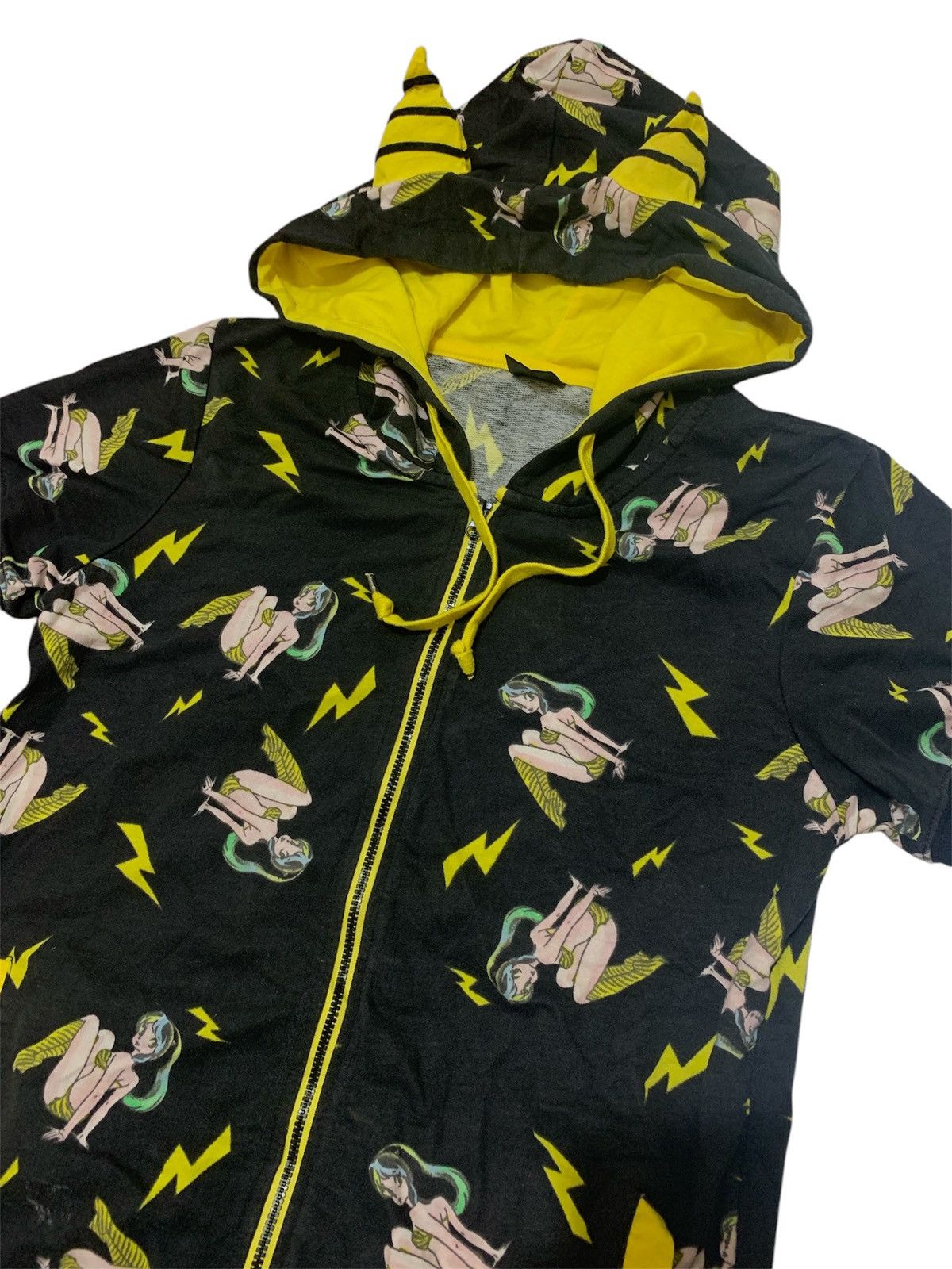 Japanese Brand × Le Grande Bleu (L.G.B.) 🔥 Vtg Urusei Yatsura Anime Short Sleeve Hoodie With Horn Size L / US 10 / IT 46 - 4 Thumbnail