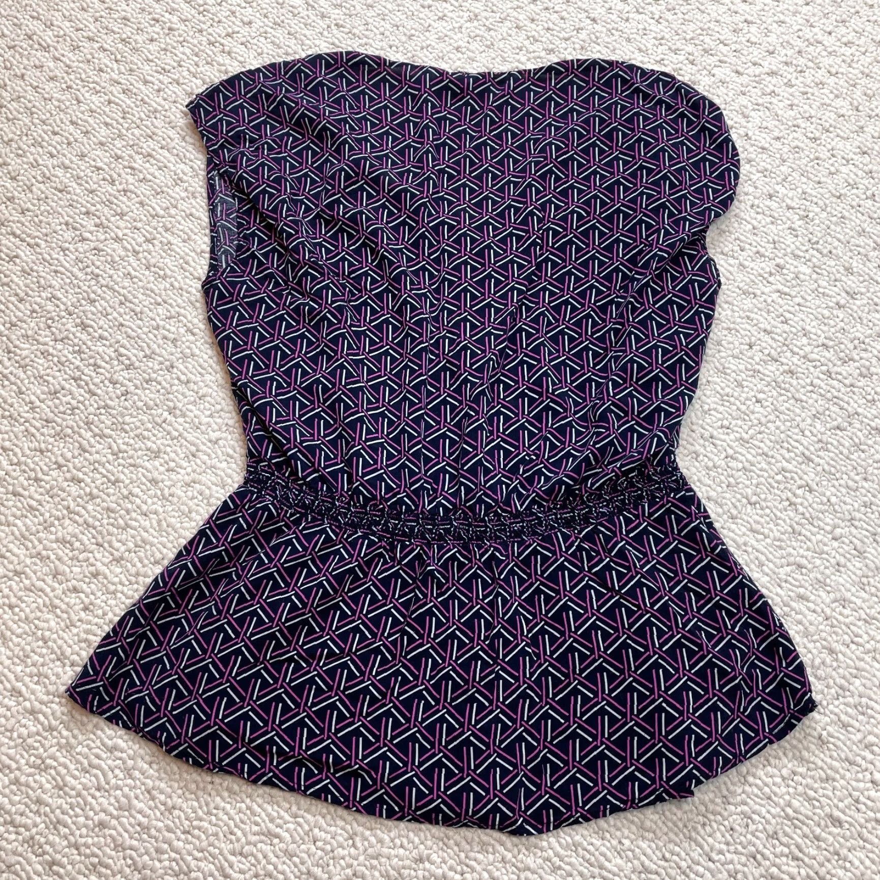 Banana Republic Banana Republic Tunic Top Womens M Blue Geometric Sleeveless Elastic Waist V-Neck Pullover Knit Rayon Dressy Casual Shirt cargo? Size M / US 6-8 / IT 42-44 - 8 Thumbnail