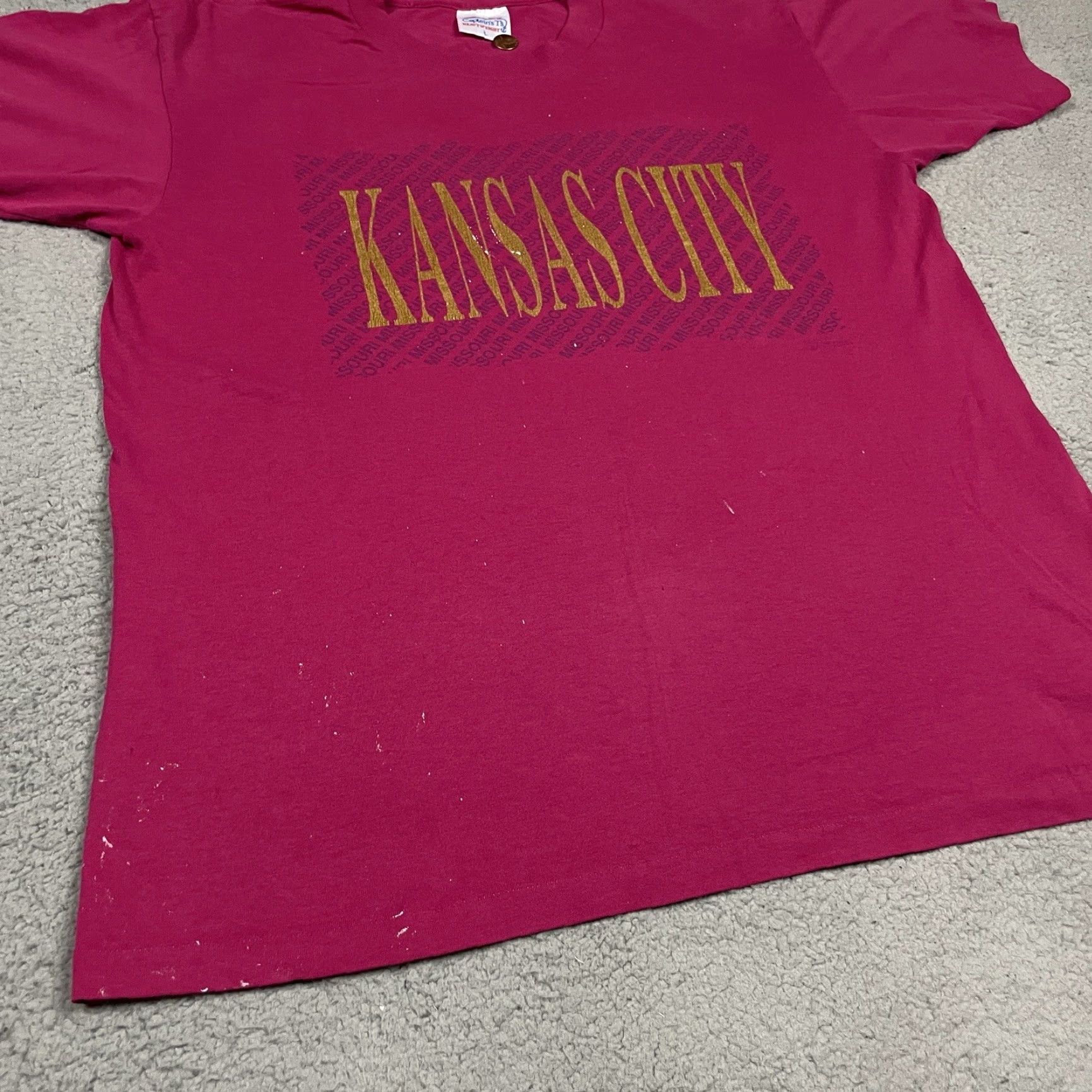 Vintage VINTAGE Kansas City Tshirt Adult L Pink Distressed Single Stitch Missouri MO Shirt Mens 90s Kansas City Graphic Print Short Sleeve Cotton USA Size US L / EU 52-54 / 3 - 7 Thumbnail